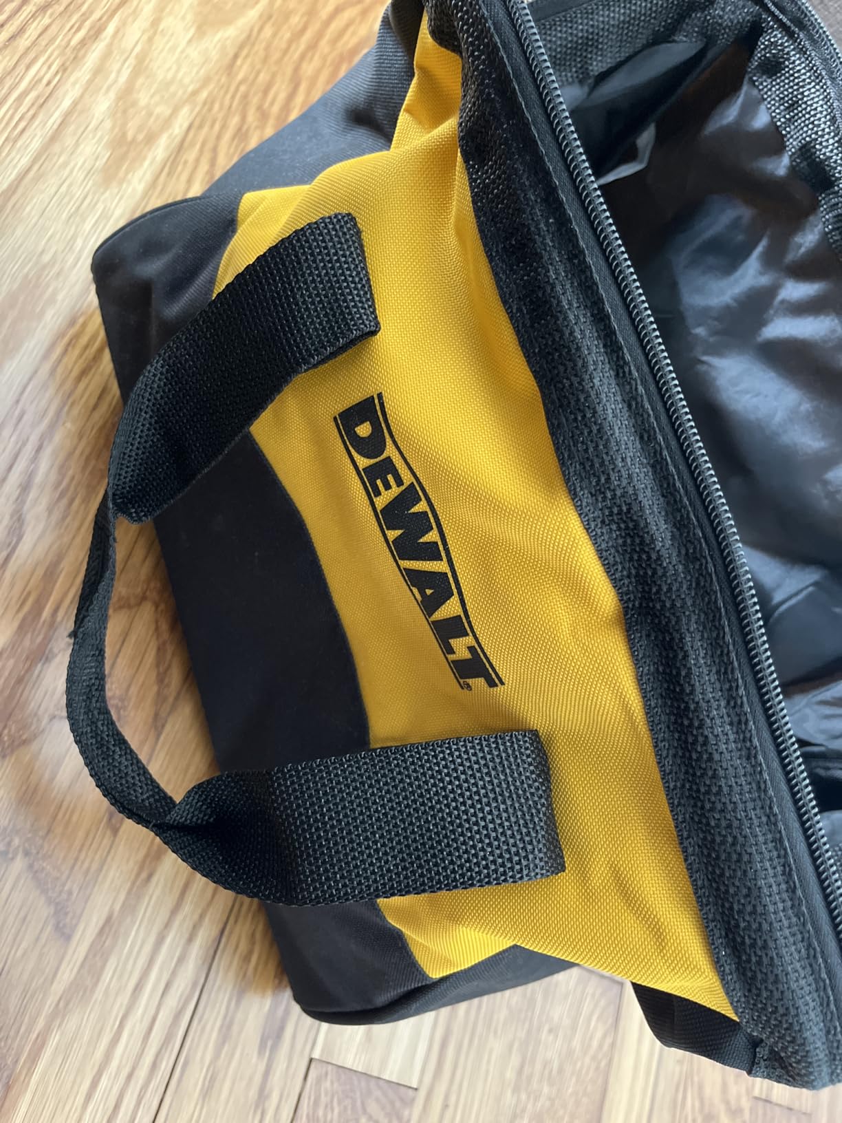 DEWALT 20V MAX XR 1/2 Inch Brushless Cordless Hammer Drill Kit with 8AH Battery and Charger, 3 Speed (DCD1007WW1) customer photo 1
