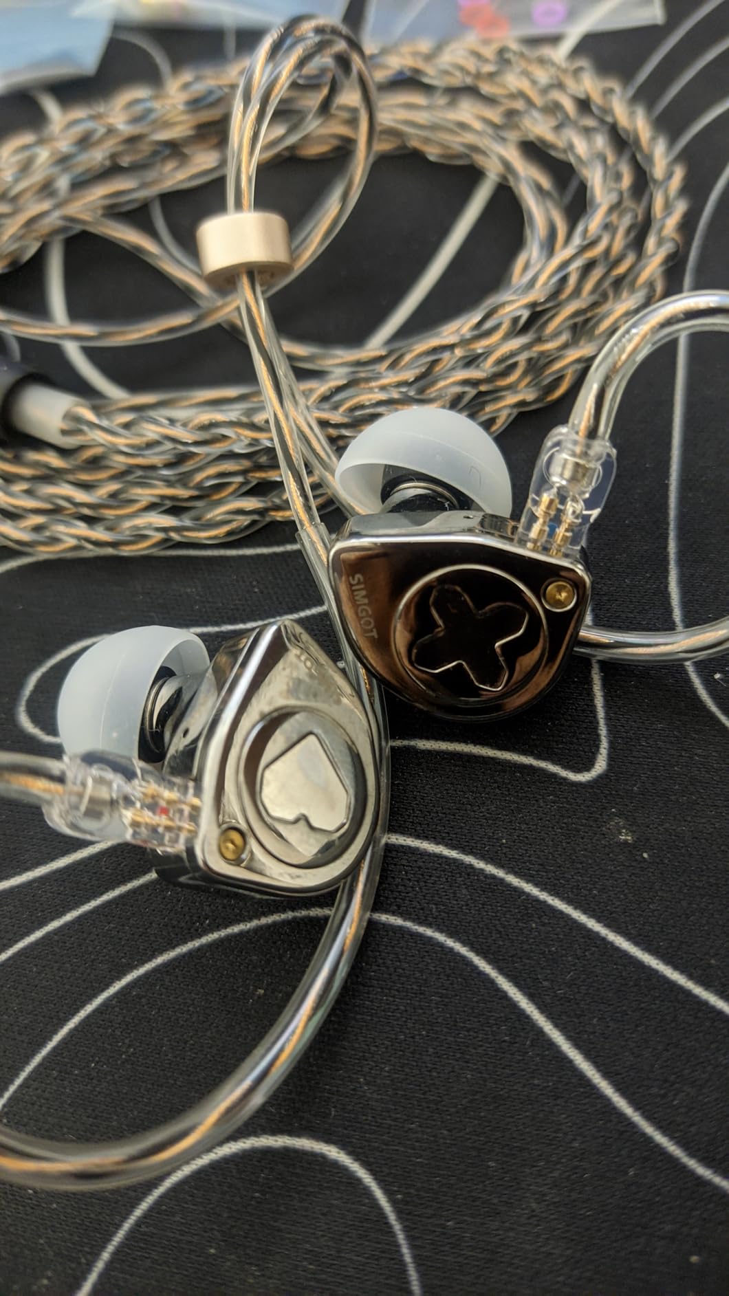 Linsoul SIMGOT EW300 1DD+1Planar+1PZT Hybrid Driver IEMs, Standard Edition customer photo 1