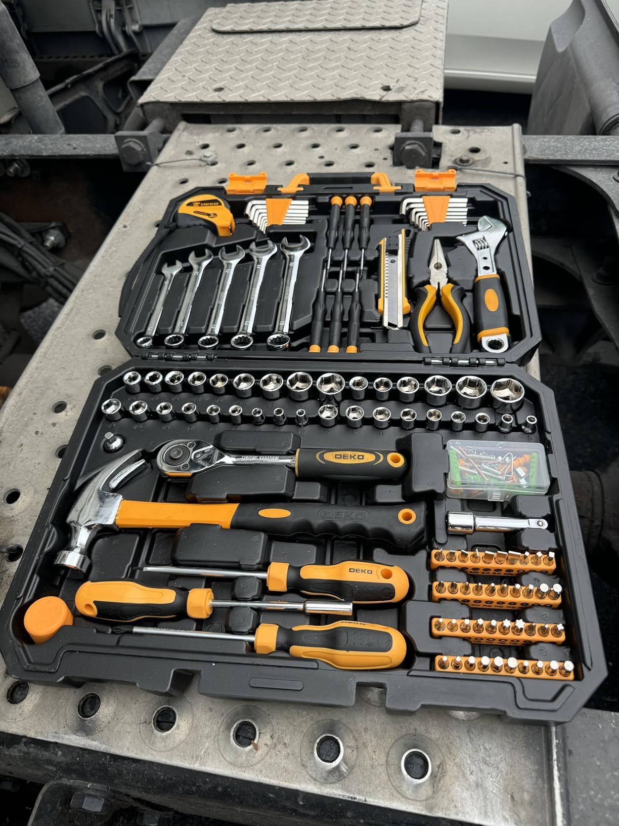 DEKOPRO Tool Set: 158 Piece Home Tool Kit, Household Basic Repair Tool Set Comes with Plastic Storage Case-Red customer photo 1