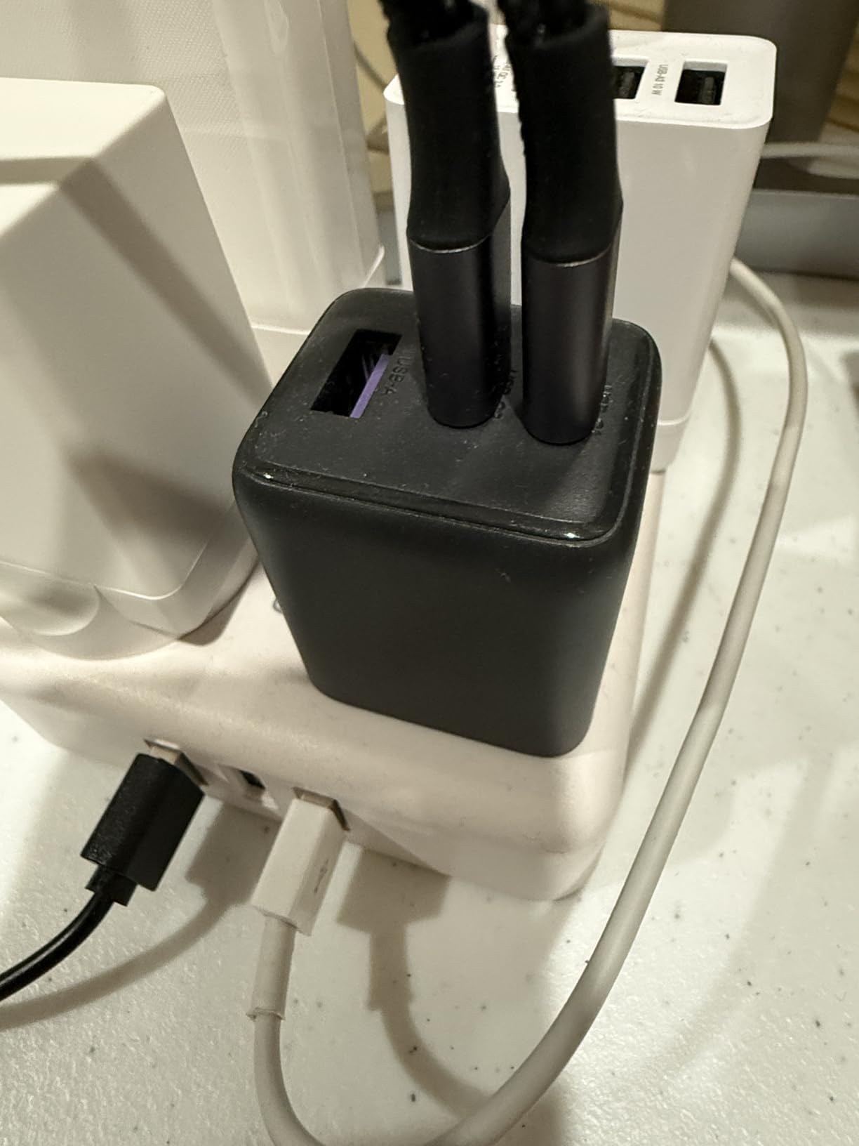 UGREEN 3-Port 30W USB C Charger, GaN II Compact iPhone Charger Fast Charging, Type C Power Adapter for iPhone 17/16/15 Series, Galaxy S26/S25/24, iPad, MacBook Neo/Air, Matt Black customer photo 2