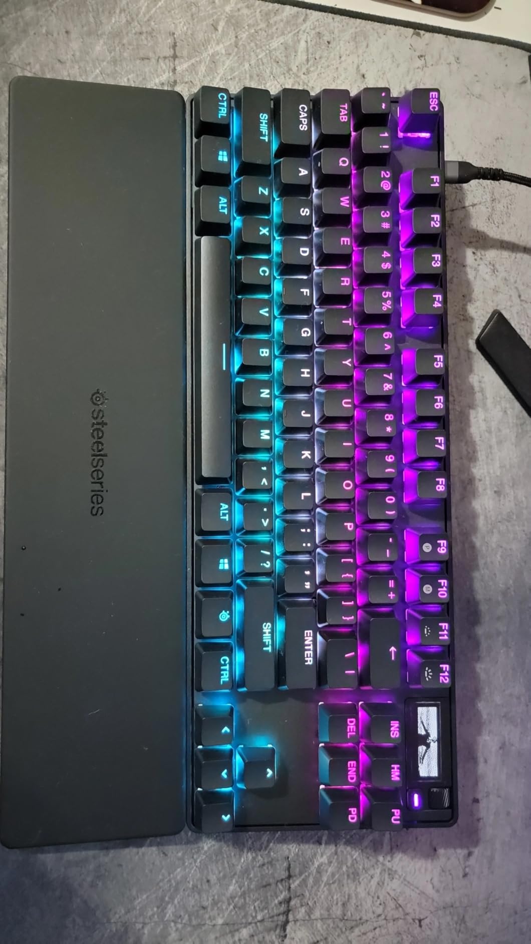 SteelSeries Apex Pro TKL Gen 3 Gaming Keyboard - OmniPoint 3.0 Analog Magnetic Switches, Rapid Trigger, OLED, RGB, PBT Keycaps, USB-C, Black customer photo 2