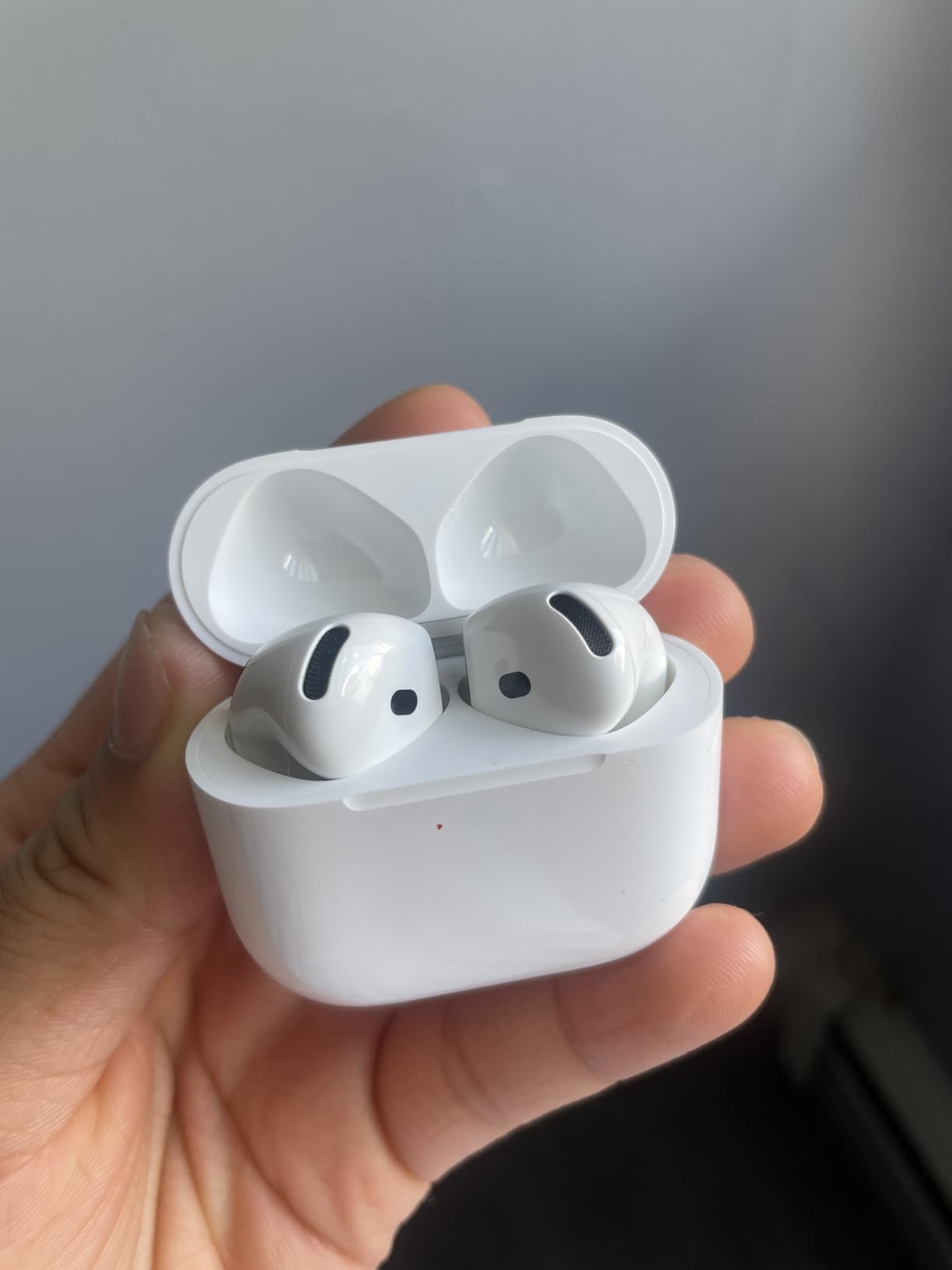 Apple AirPods 4 (Renewed) customer photo 2