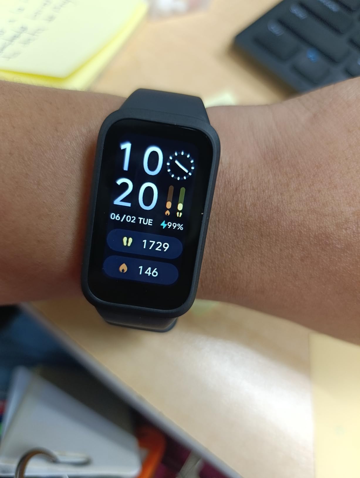 Smart Band 9 Active Global Version 1.47'' Display 18-Day Battery Life Modes All-Day Health and Fitness Monitoring 5ATM (Black) customer photo 1