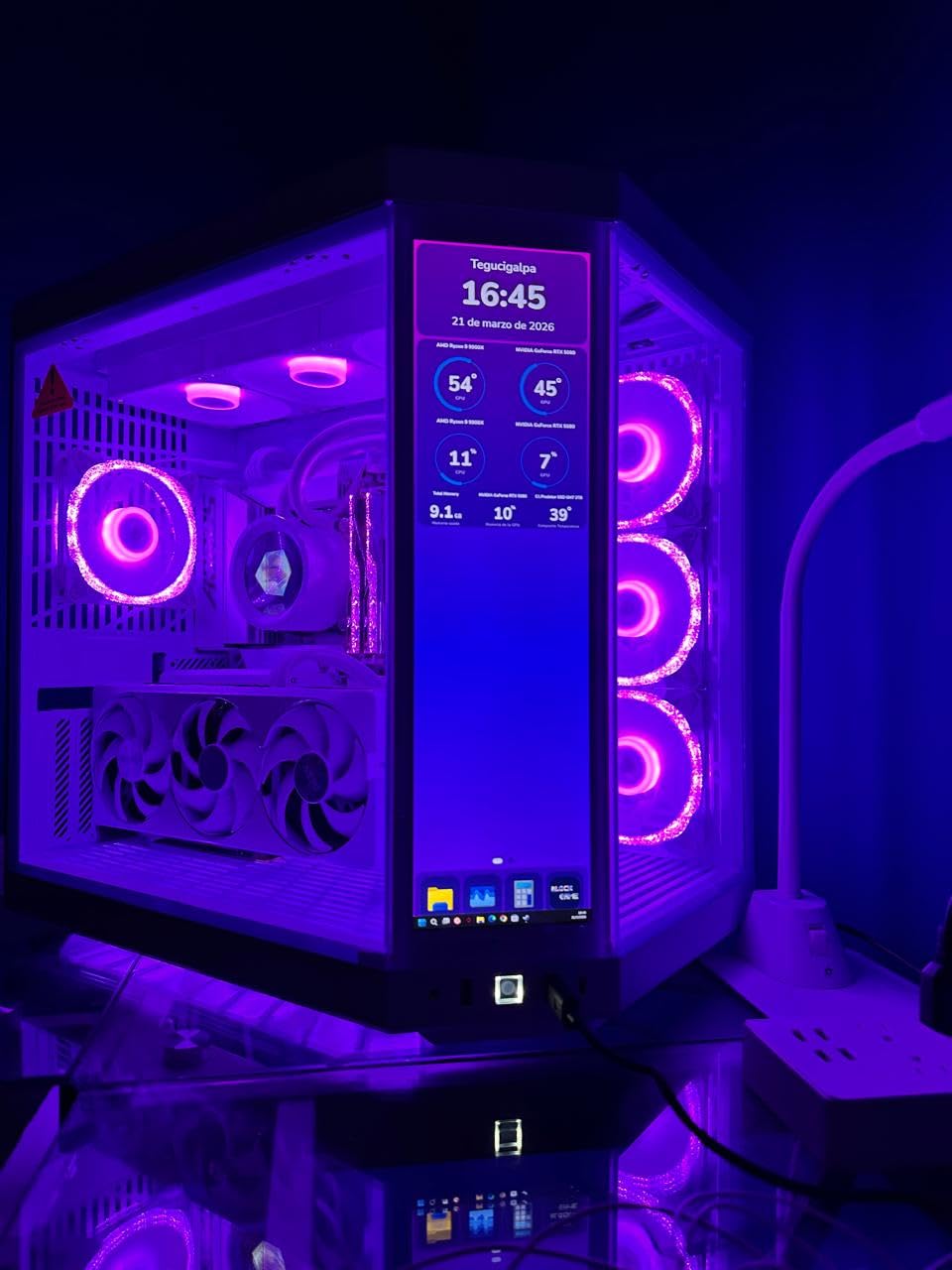 GIGABYTE GeForce RTX 5080 AERO OC SFF 16G Graphics Card customer photo 1