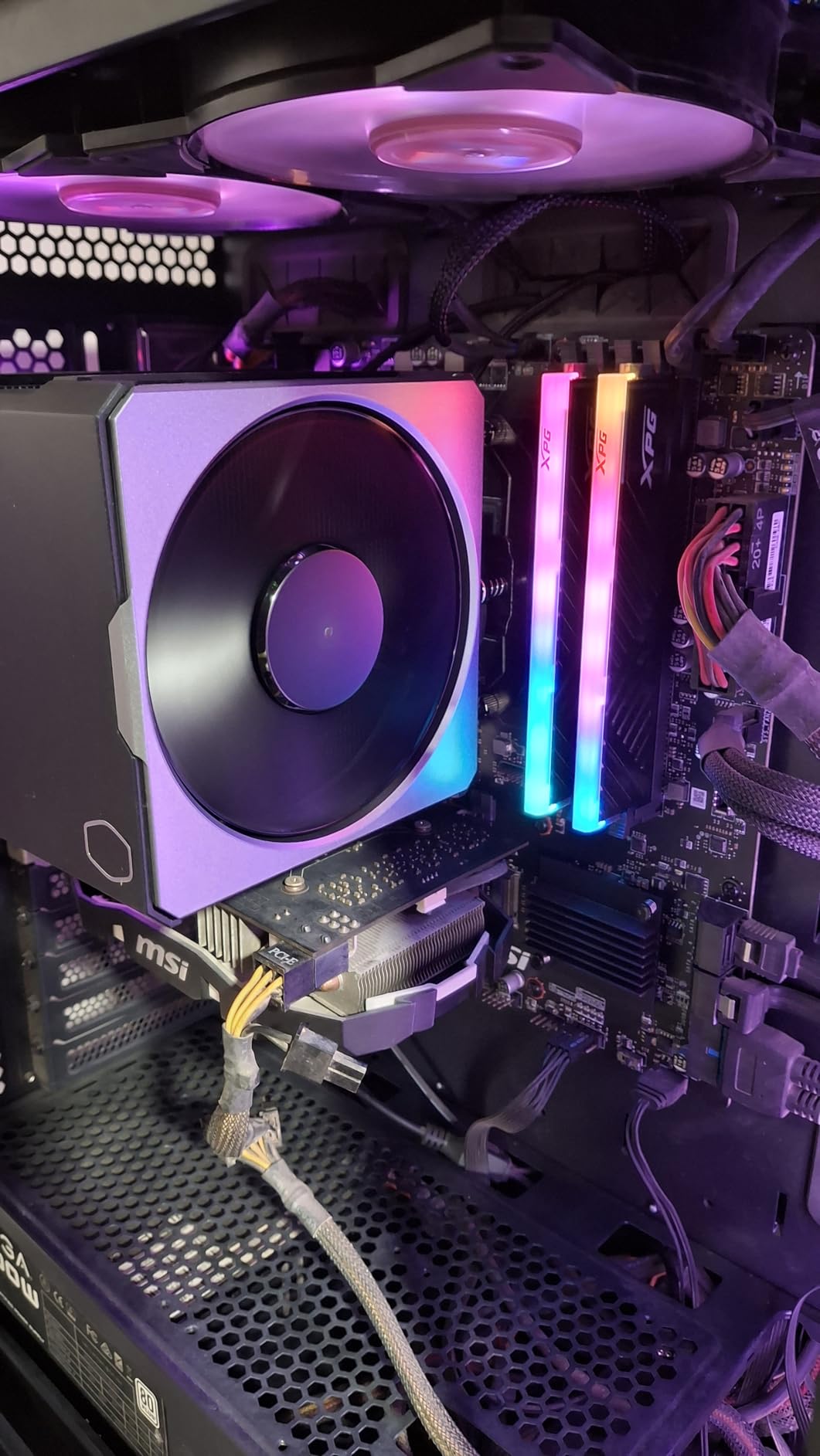Cooler Master Hyper 612 APEX CPU Air Cooler - Powerful Dual 120mm PWM Fans, 6 Copper Heat Pipes, AMD AM5/AM4 & Intel LGA 1851/1700, High Performance Tower Cooler, 159mm Height customer photo 1