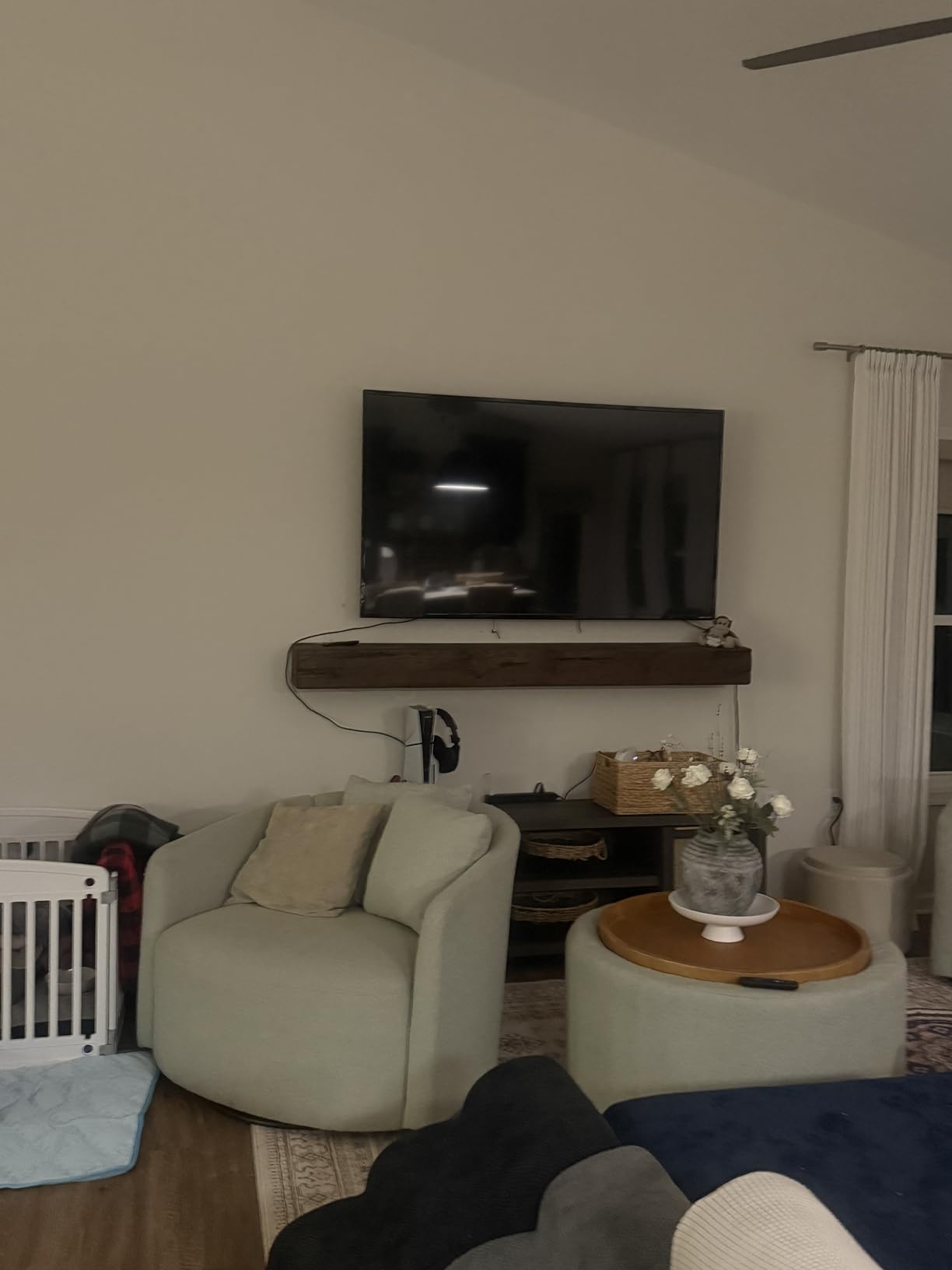 65-Inch Class QLED Q7F Series Samsung Vision AI Smart TV (2025 Model, 65Q7F) Quantum HDR, Object Tracking Sound Lite, Q4 AI Gen1 Processor, 4K upscaling, Gaming Hub, Alexa Built-in customer photo 2