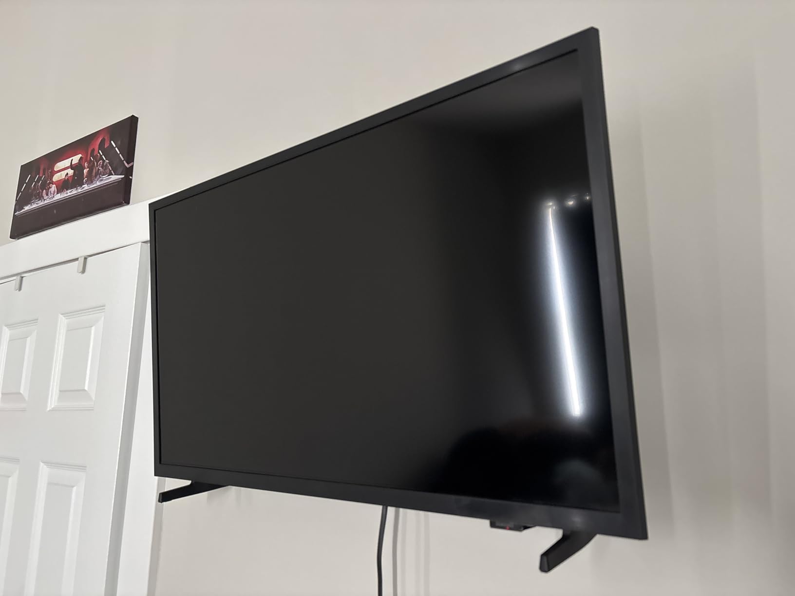 32-Inch Class HD H5000F Smart TV (2025 Model) HDR, Object Tracking Sound Lite, Knox Security, One UI Tizen customer photo 1