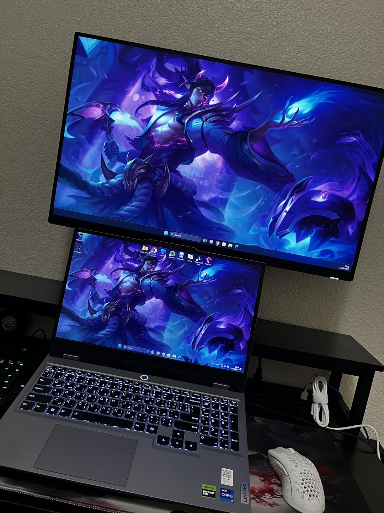 Alienware 27 Gaming Monitor - AW2725DM - 27-inch QHD 180Hz 1ms Display, IPS, NVIDIA G-SYNC, AMD Freesync, VESA AdaptiveSync customer photo 2