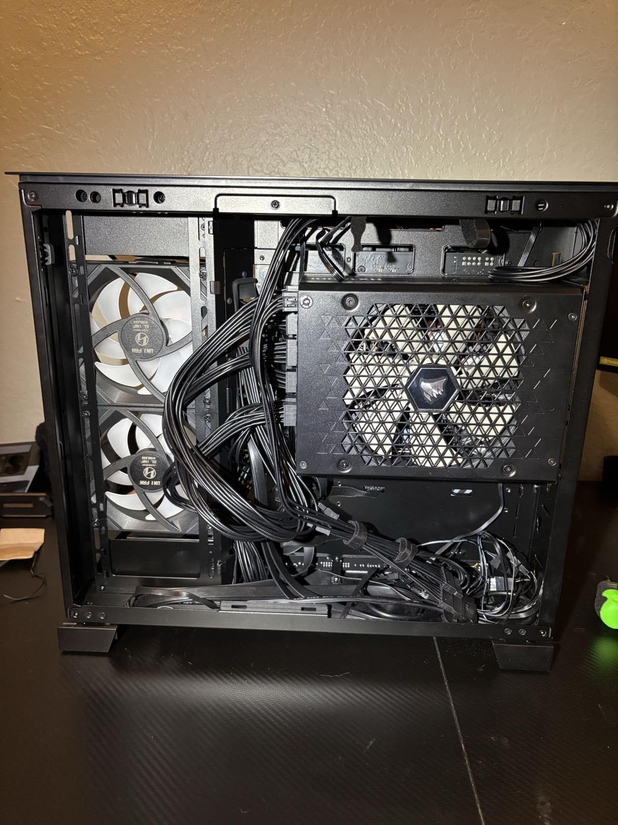 CORSAIR HX1200i (2025) Fully Modular Ultra-Low Noise ATX Power Supply with 12V-2x6 Cable - ATX 3.1 & PCIe 5.1 Compliant, Cybenetics Platinum Efficiency, Fluid Dynamic Bearing Fan - Black customer photo 1