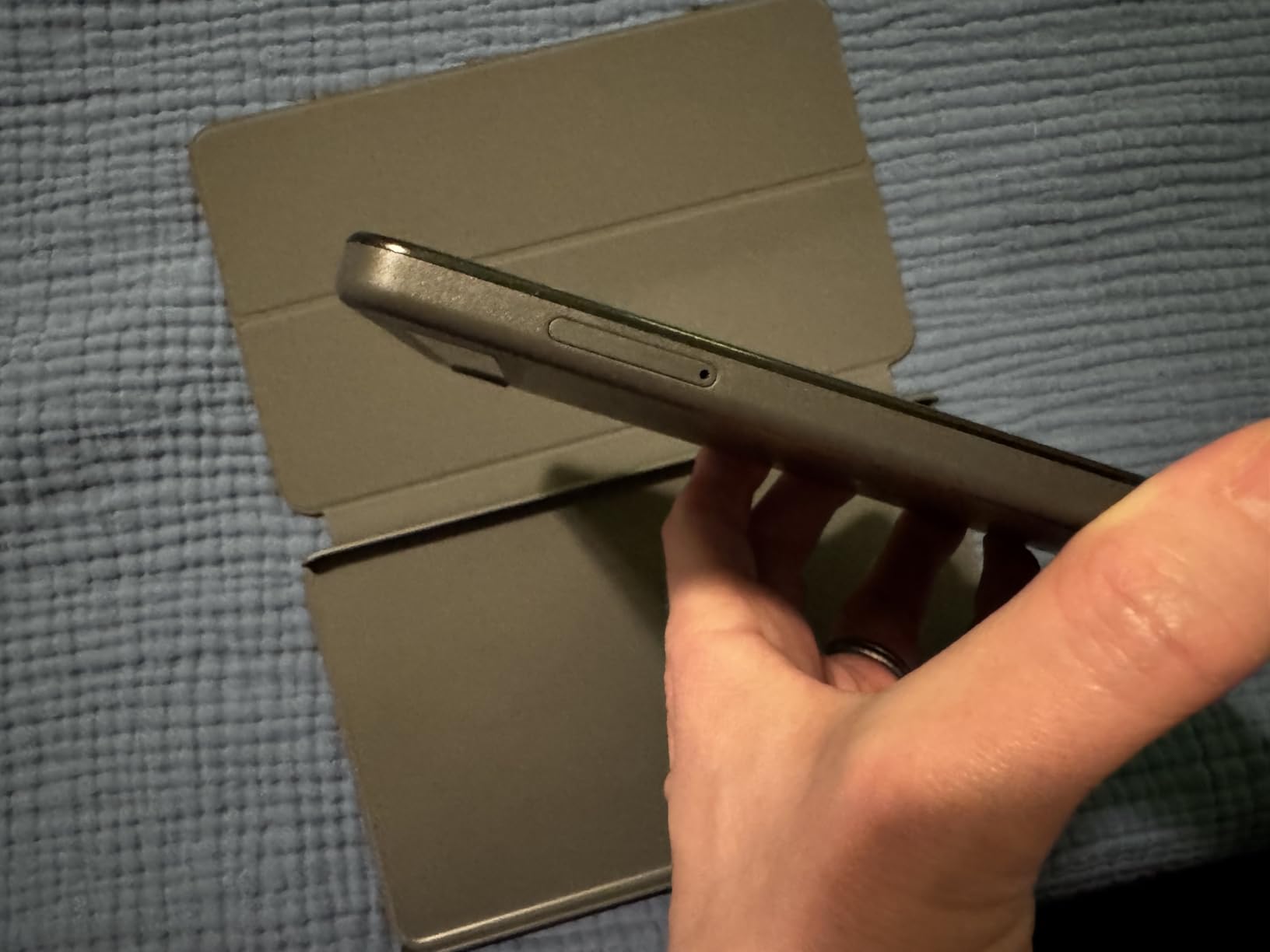 Lenovo Tab One - Lightweight Tablet, up to 12.5 Hours of YouTube Streaming, 8.7