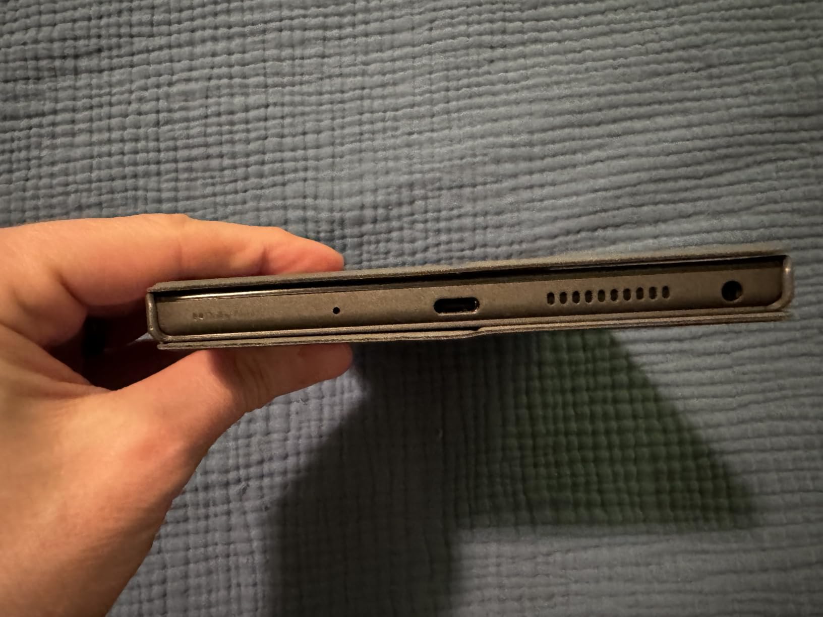 Lenovo Tab One - Lightweight Tablet, up to 12.5 Hours of YouTube Streaming, 8.7