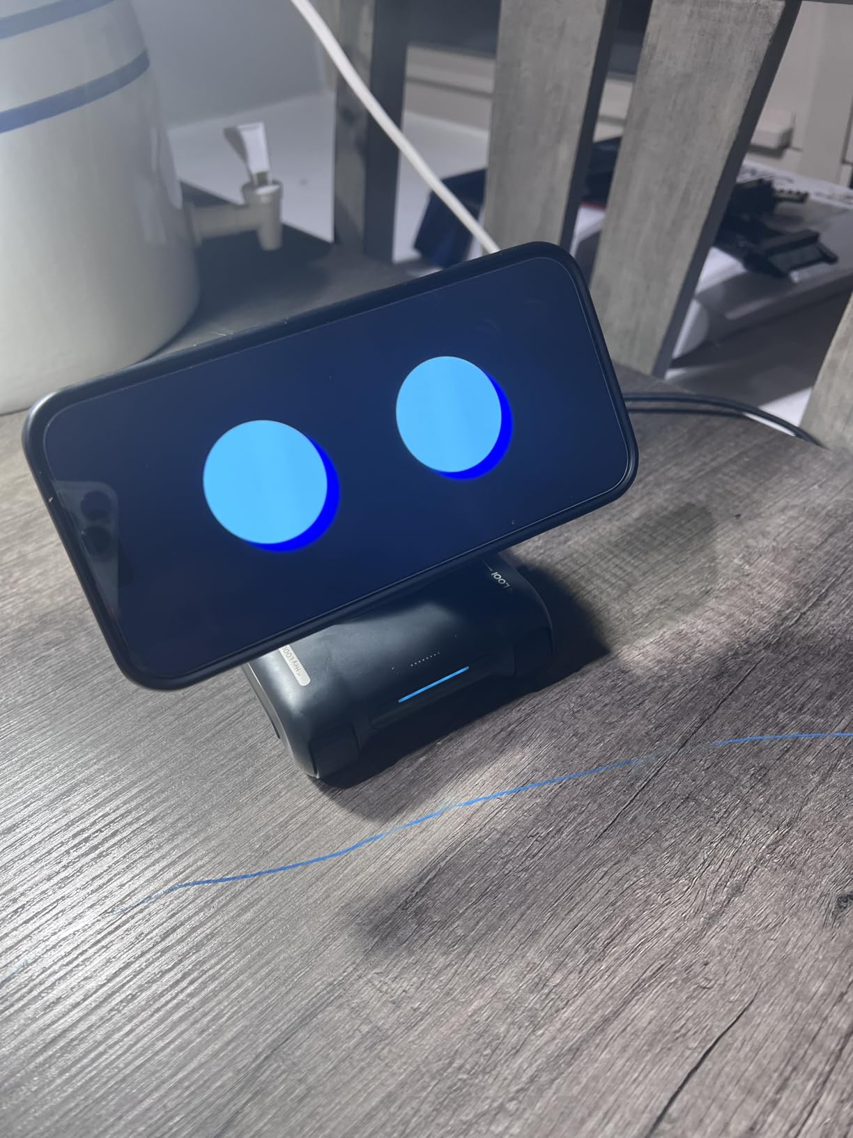 LOOI Robot-Space Black-AI Desktop Companion,ChatGPT&Gemini Voice Interaction,Visual Understanding,Personality&Memory,10W Wireless Charging,Tech&Gadget Gift,Electronic pets,Toy,Geek,Desktop Setup customer photo 2