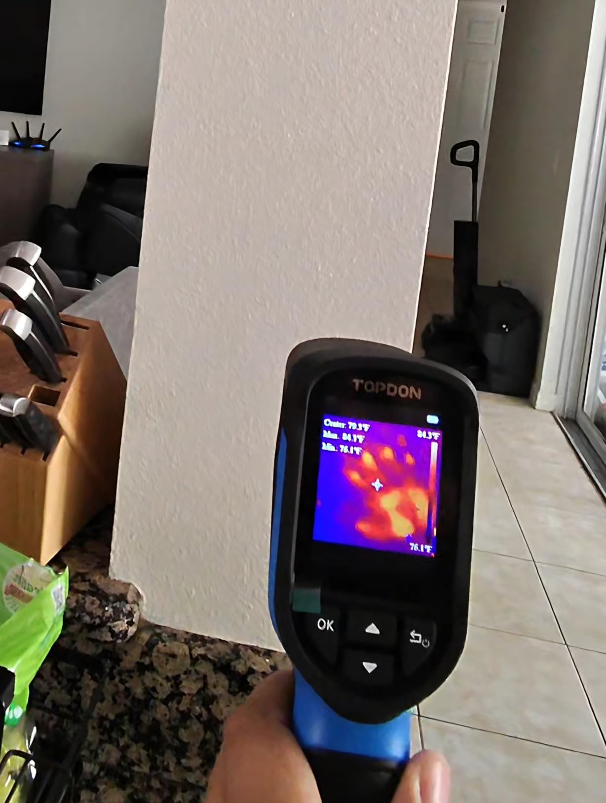 TOPDON TC004 Mini Thermal Imaging Camera, 240 x 240 TISR Resolution, 15-Hour Battery Life customer photo 1