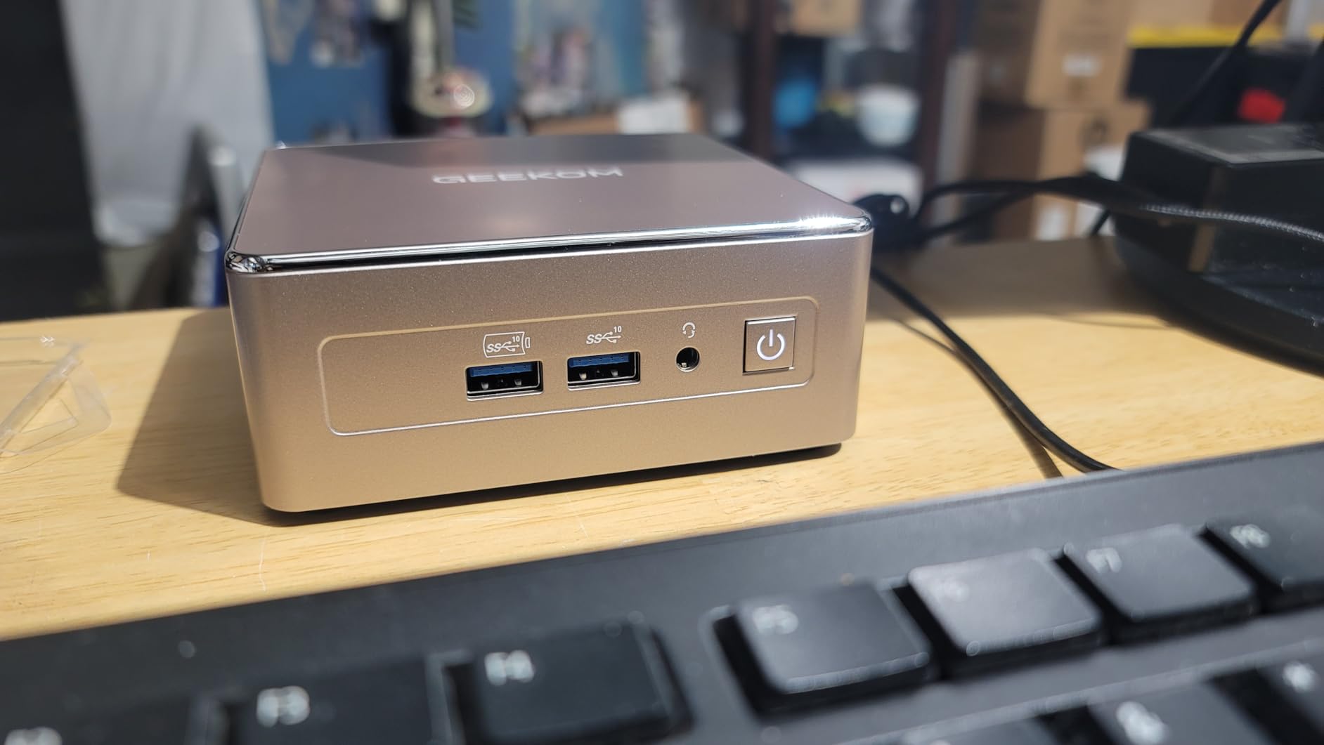 Geekom A5 Mini PC for Home Office & Multitasking, AMD Ryzen 5 7430U, 16GB RAM (Expandable to 64GB) & 512GB M.2 NVMe SSD Desktop Computer, Windows 11 Pro, 8K Display Support, 3-Year Coverage customer photo 1
