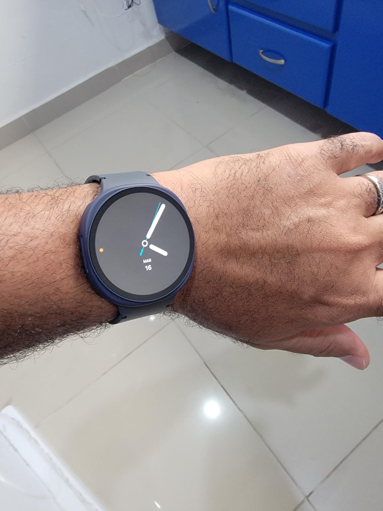 Samsung Galaxy Watch 8 (2025) 44mm Bluetooth Smartwatch, Cushion Design, Fitness Tracker, Sleep Coaching, Running Coach, Energy Score, Heart Rate Tracking, Graphite [US Version, 2 Yr Warranty] customer photo 1