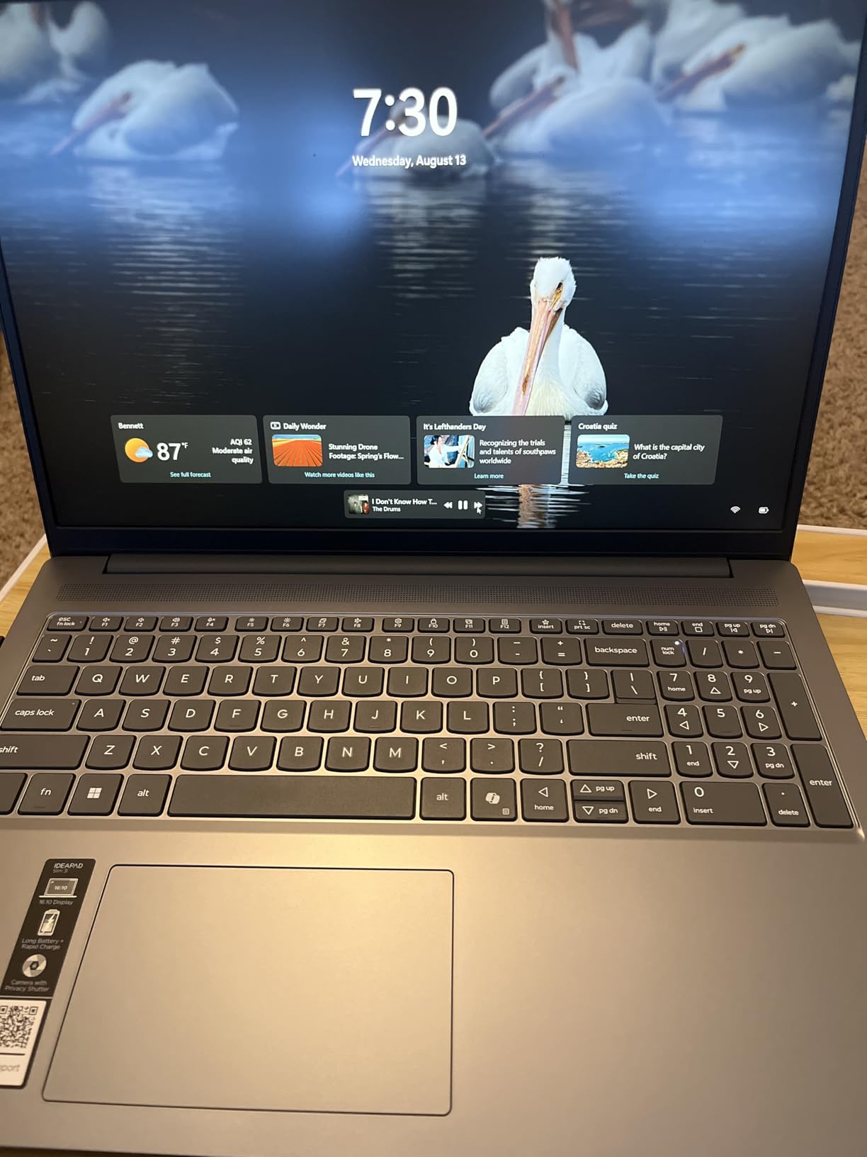 Lenovo 16