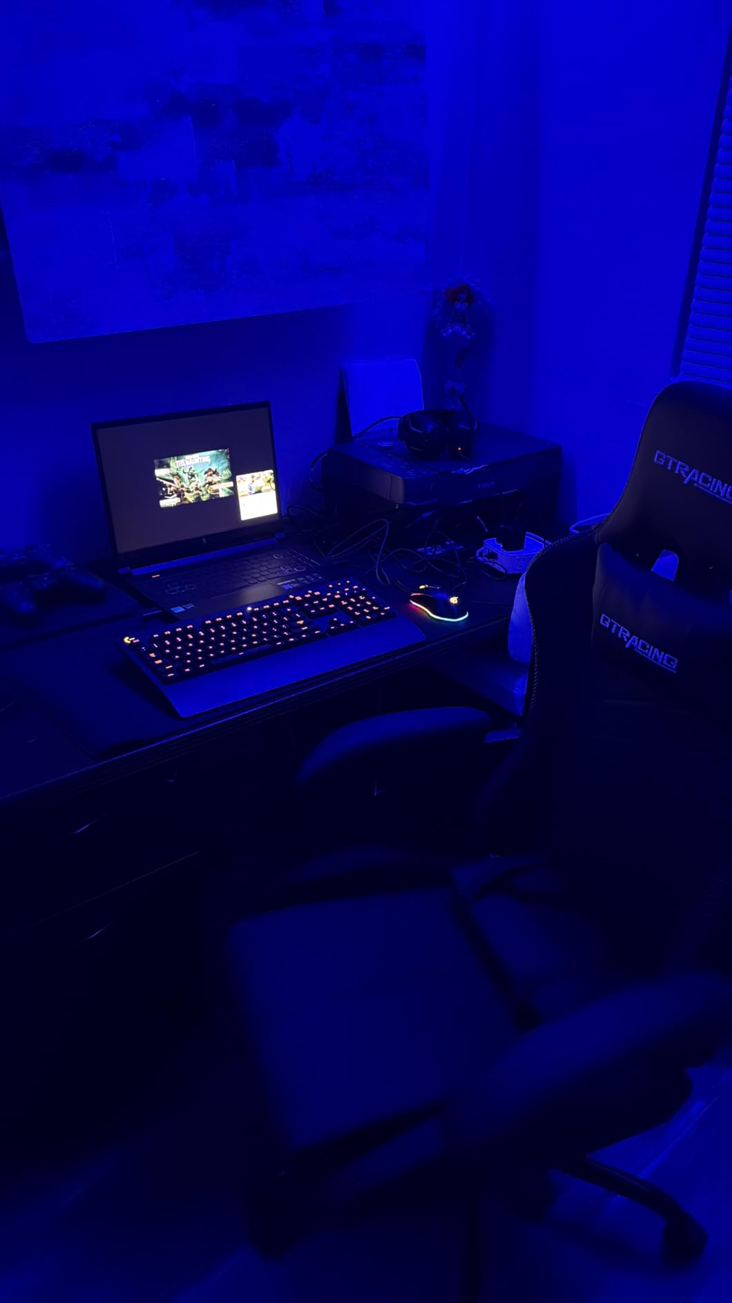 Nitro V Gaming Laptop - Intel Core 9 Processor 270H - NVIDIA GeForce RTX 5070 Laptop GPU - 16 inch WUXGA IPS 180Hz Display - 32GB DDR5 - 1TB Gen 4 SSD - Wi-Fi 6 - Backlit KB customer photo 1