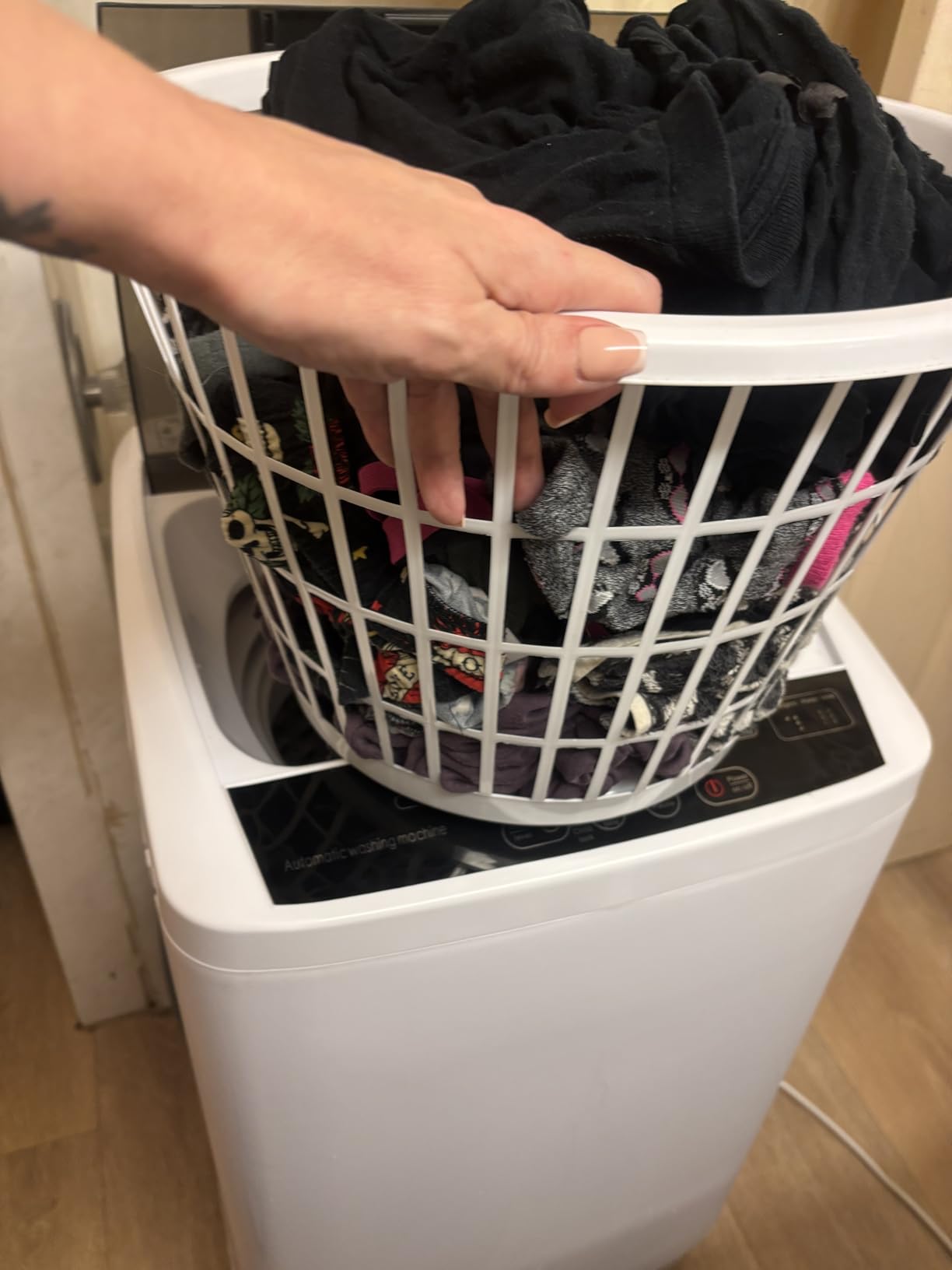Portable Washing Machine, 1.3 Cu. Ft. Compact Washer with 8 Programs, 6 Water Levels, LED Display, Child Lock, Drain Pump, 9.9lb Full Automatic Washing Machine for Apartments, Dorms, RVs, White customer photo 1