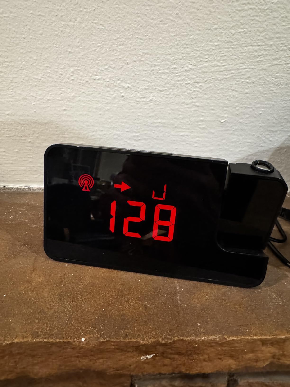 Gluview Glucose Projector Clock for Diabetes | FDA Cleared Continuous Glucose Monitor Display for CGM Accounts | Nighttime Glucose Tracking, Sleep-Friendly Display, Real-Time CGM Data Projection customer photo 1