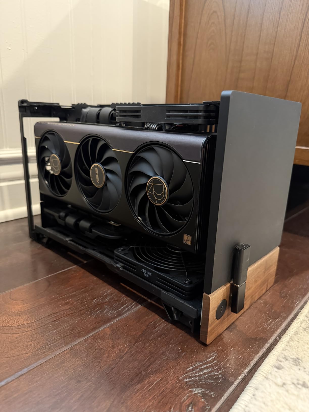 ASUS ProArt NVIDIA GeForce RTX 5080 16GB GDDR7 OC Edition Graphics Card (PCIe 5.0, USB Type-C, HDMI/DP 2.1, 2.5-Slot, SFF Ready, Axial-tech Fans, Vapor Chamber), 3 Year Warranty customer photo 1