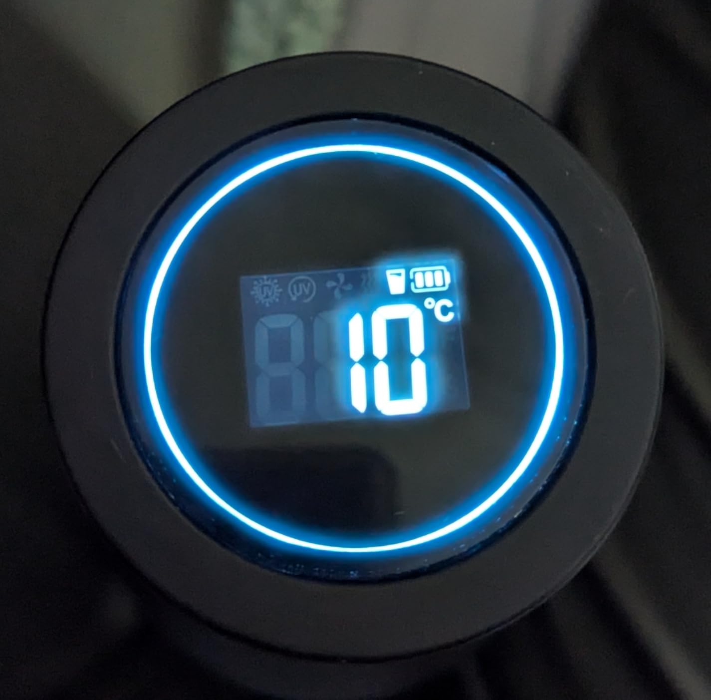 BeLive Smart Water Bottle 24oz - UV-C Self Cleaning, Temperature Display (°C/°F), Hydration Reminder, USB-C Rechargeable, Insulated Stainless Steel Bottle (Black) customer photo 2