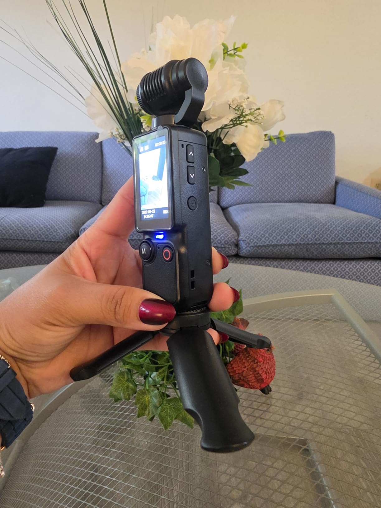 Vlogging Camera with 180° Rotating Lens, Pocket Body Camera with Audio & Video Recording, 7-Hour Battery, Handheld POV Cameras with 32GB Card, Easy One-Button Recording for Travel, Daily Life customer photo 1