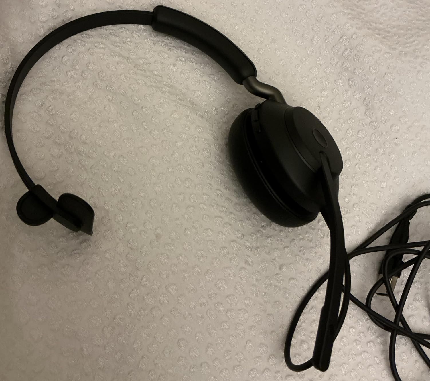 Jabra Evolve2 40 SE (2026 Version) Wired Stereo Noise-Cancelling Headset - Features 3-Microphone Call Technology and USB-C/A Cable - UC, All Platforms - Black customer photo 1