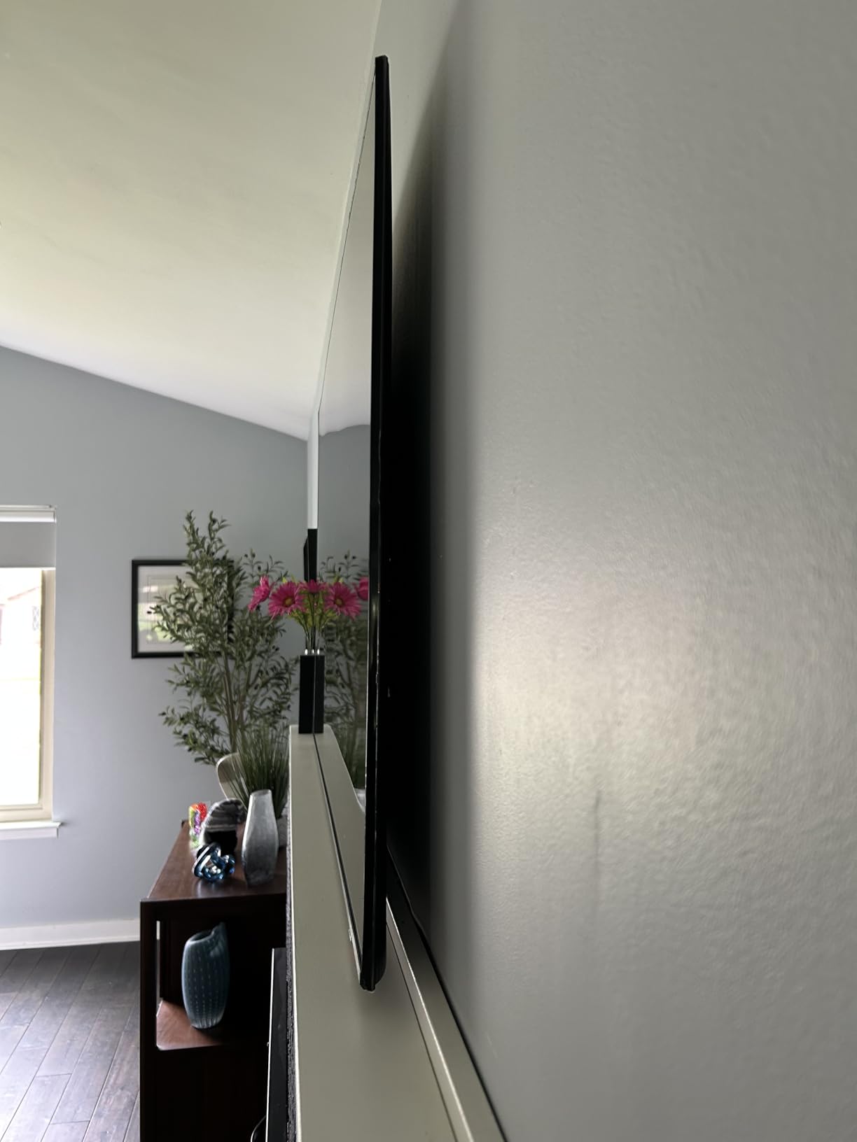 75-Inch Class Neo QLED QN70H Series Samsung Vision AI Smart TV (2026 Model, 75QN70H) Quantum Mini LED, 100% Color Volume with Quantum Dot, NQ4 AI Processor, 4K Upscaling, Alexa Built-in customer photo 1