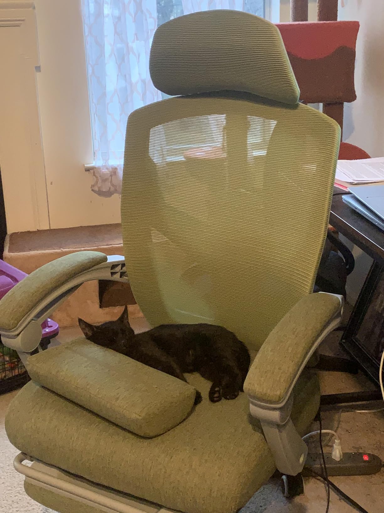 Sweetcrispy Office Computer Desk Chair Ergonomic High-Back Mesh Rolling Work Swivel Chairs with Wheels Comfortable Lumbar Support Comfy Arms for Home Bedroom Study Student Black customer photo 2