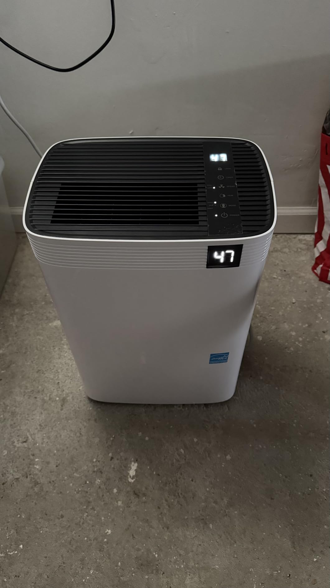 Ludatido 2026 Energy Star 4500 Sq.Ft 75 Pint Dehumidifier for Basements with Large 1.32 Gal Tank,Portable Smart Compressor Dehumidifier for Home customer photo 1