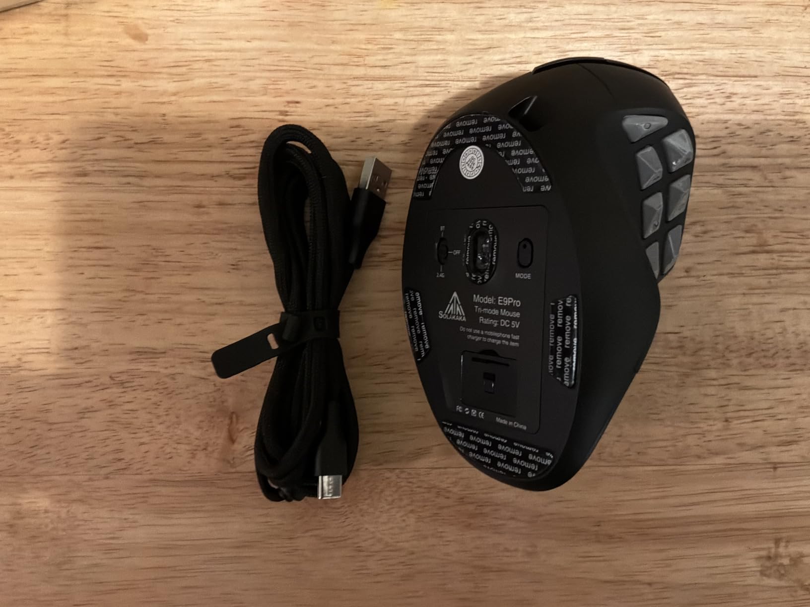 SOLAKAKA E9 PRO Vertical MMO Gaming Mouse - Ergonomic Wireless Mouse with 10 Side Buttons,PAW3395 36000 DPI Sensor,45°Grip,Tri-Mode 2.4G/BT/Wired, RGB,1000mAh Rechargeable Mouse for PC/Mac - White customer photo 1