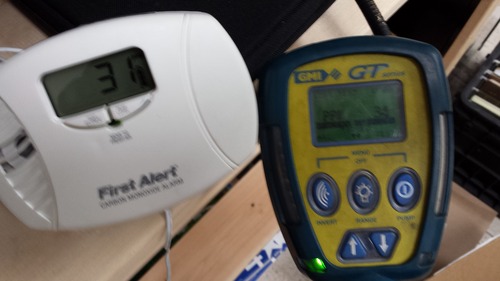 First Alert Plug in Carbon Monoxide Alarm with Digital Display | CO615, AA Battery Backup customer photo 2
