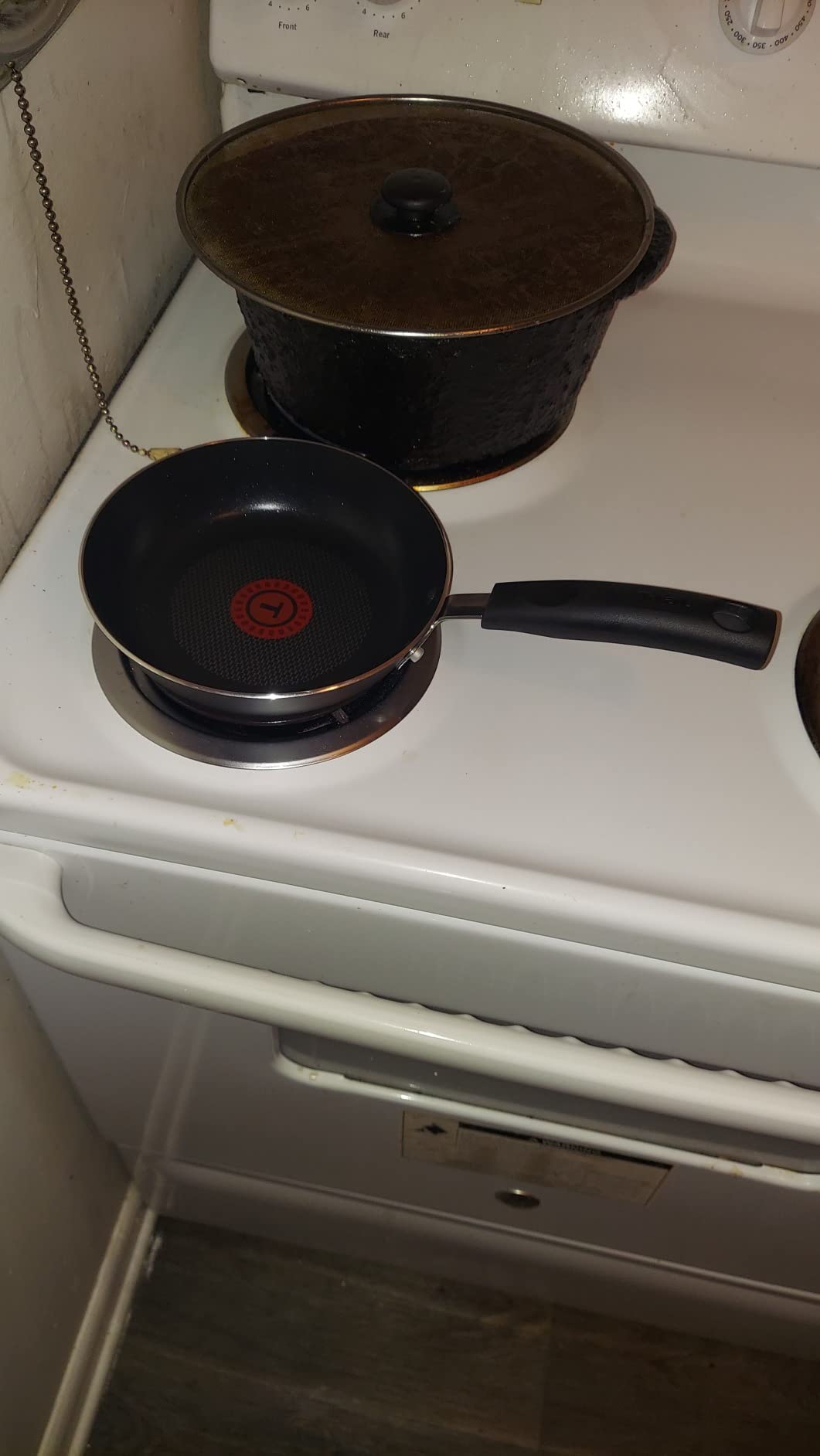 T-Fal Signature Nonstick Pots and Pans Set 12 Piece, Oven Broiler Safe 350F, Kitchen Cookware Set w/Fry Pans, Saucepans, Saute Pan, Dutch Oven, Griddle, Kitchen, Home, Dishwasher Safe, Black customer photo 1