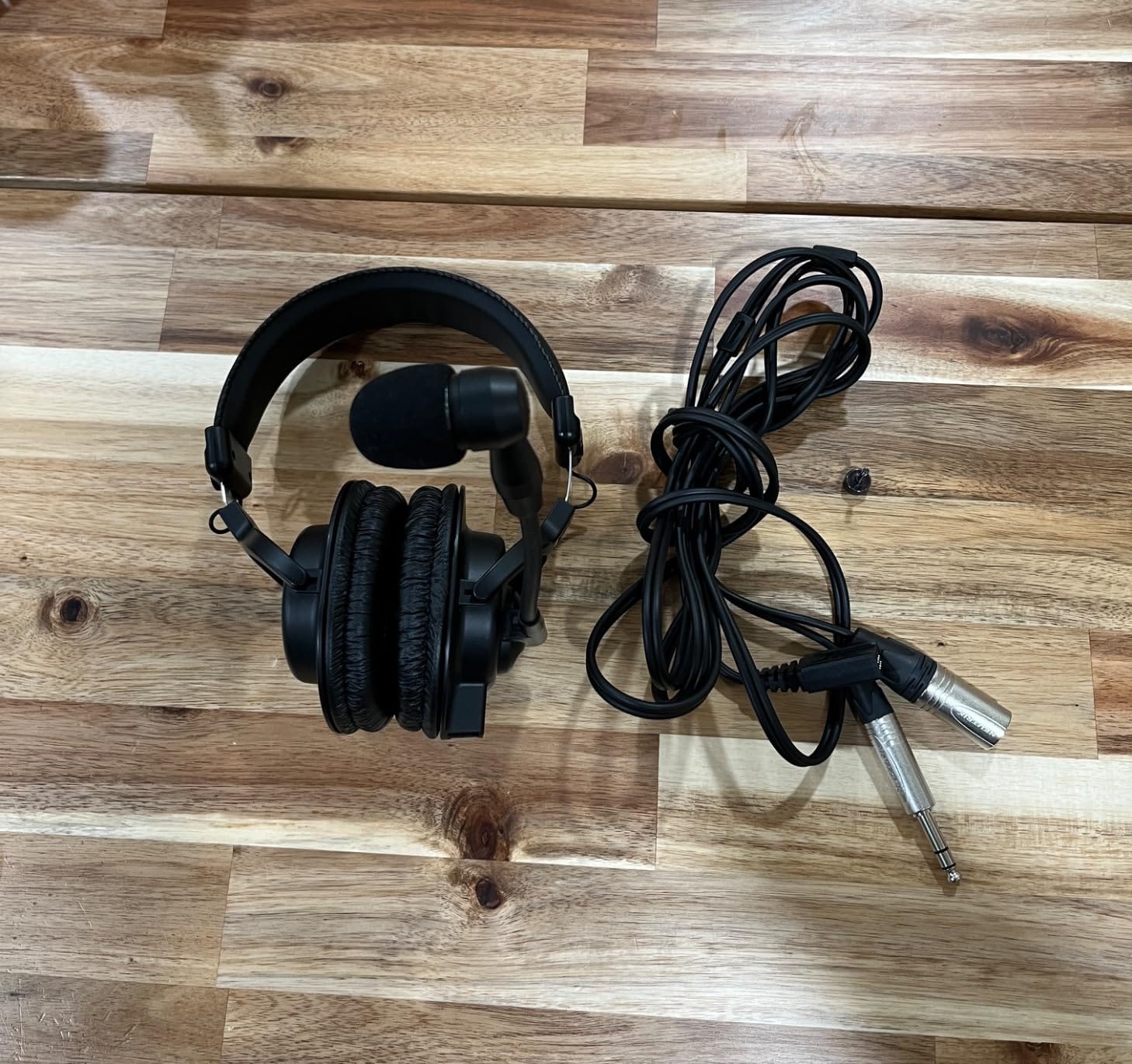 Audio-Technica BPHS1 Broadcast Stereo Headset with Dynamic Cardioid Boom Mic customer photo 2
