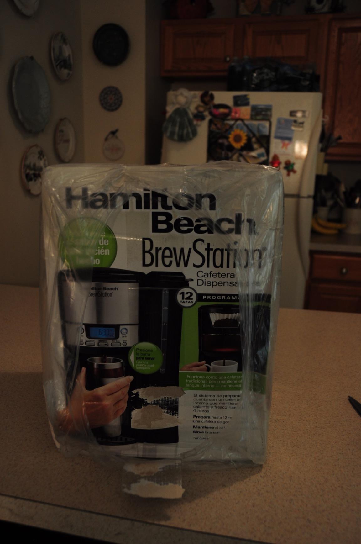 Hamilton Beach One Press Programmable Dispensing 12 Cup Coffee Maker with Internal Coffee Pot, 60 oz. Removable Reservoir customer photo 1