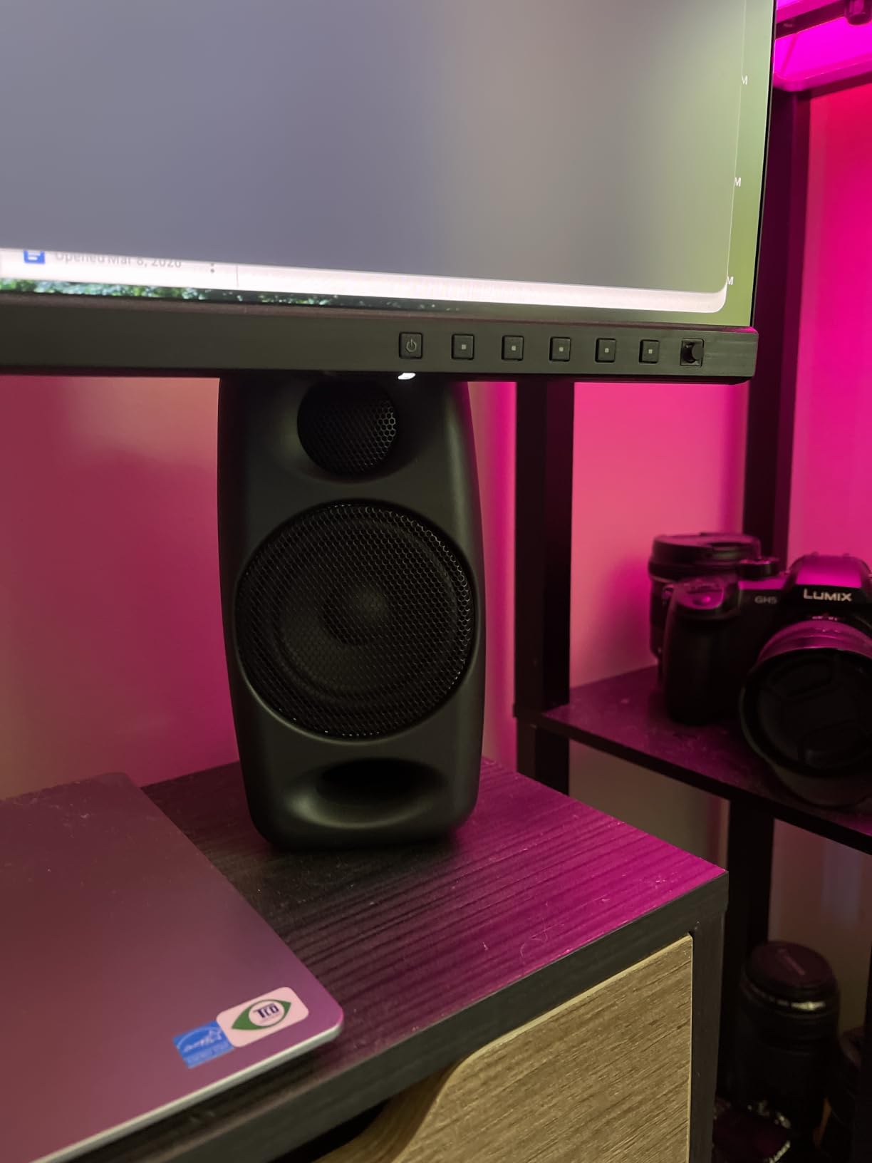 IK Multimedia iLoud Micro Monitor 50 watt Portable Wireless Bluetooth Studio Reference Monitors, Dual Speakers for Music Production, Mixing, Mastering, Composing, producing and DJs customer photo 1