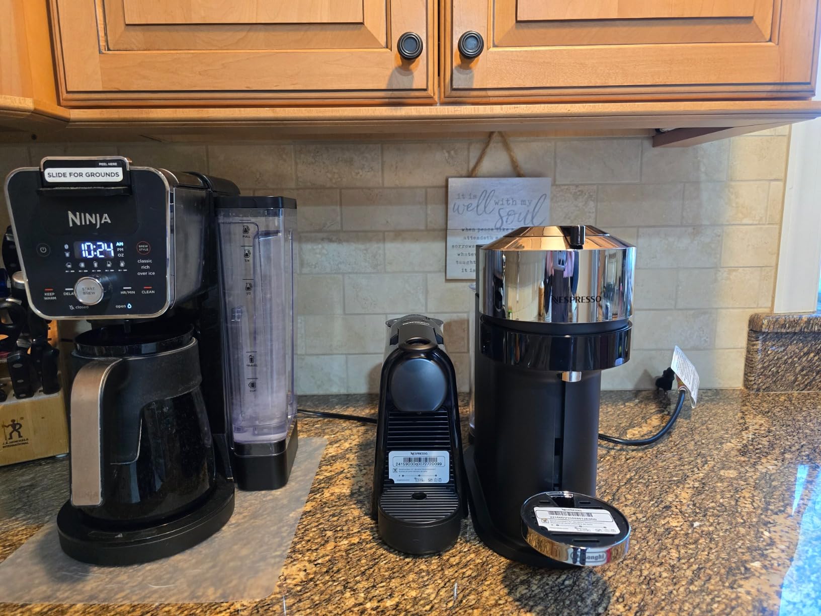 Nespresso Essenza Mini Coffee and Espresso Machine by De'Longhi, 1150 watts, 110ml, Black customer photo 2