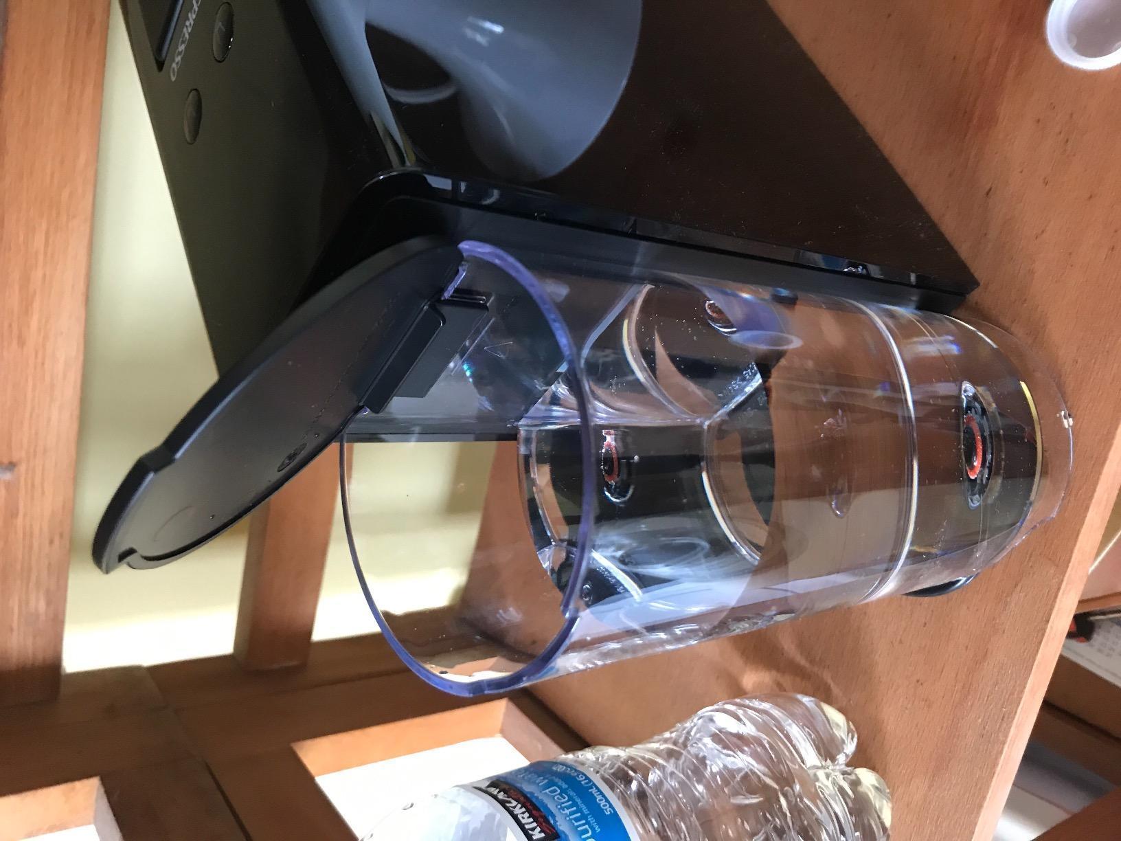 Breville Nespresso Original Essenza Mini Espresso Machine | Piano black compact espresso machine with 19 bar pressure, 25 second heat-up and 2 programmable cup sizes: Espresso, Lungo customer photo 2