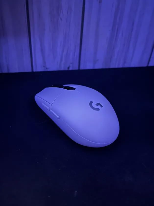 Logitech G305 Lightspeed Wireless Gaming Mouse - White | 12,000 DPI, Lightweight, 6 Programmable Buttons, 250h Battery, On-Board Memory, Compatible with PC and Mac customer photo 1