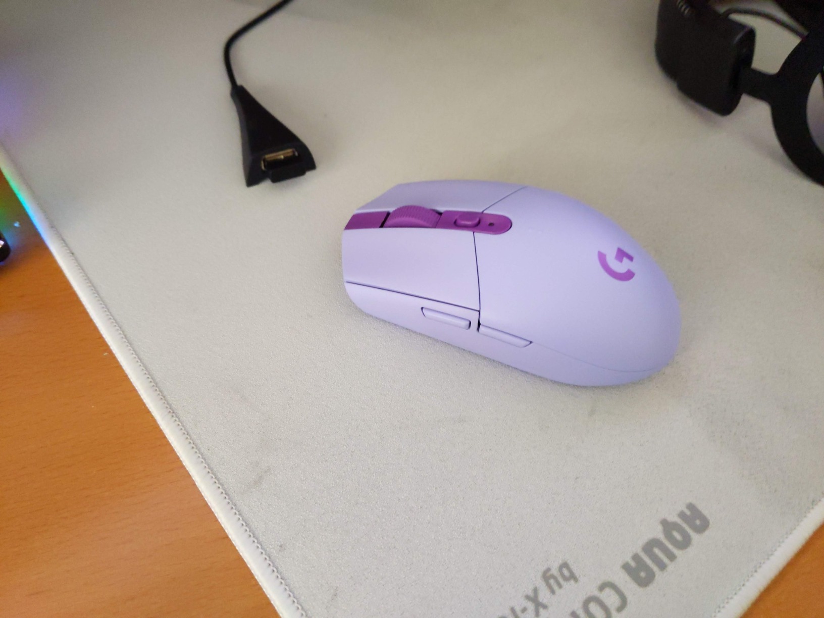 Logitech G305 Lightspeed Wireless Gaming Mouse - White | 12,000 DPI, Lightweight, 6 Programmable Buttons, 250h Battery, On-Board Memory, Compatible with PC and Mac customer photo 2