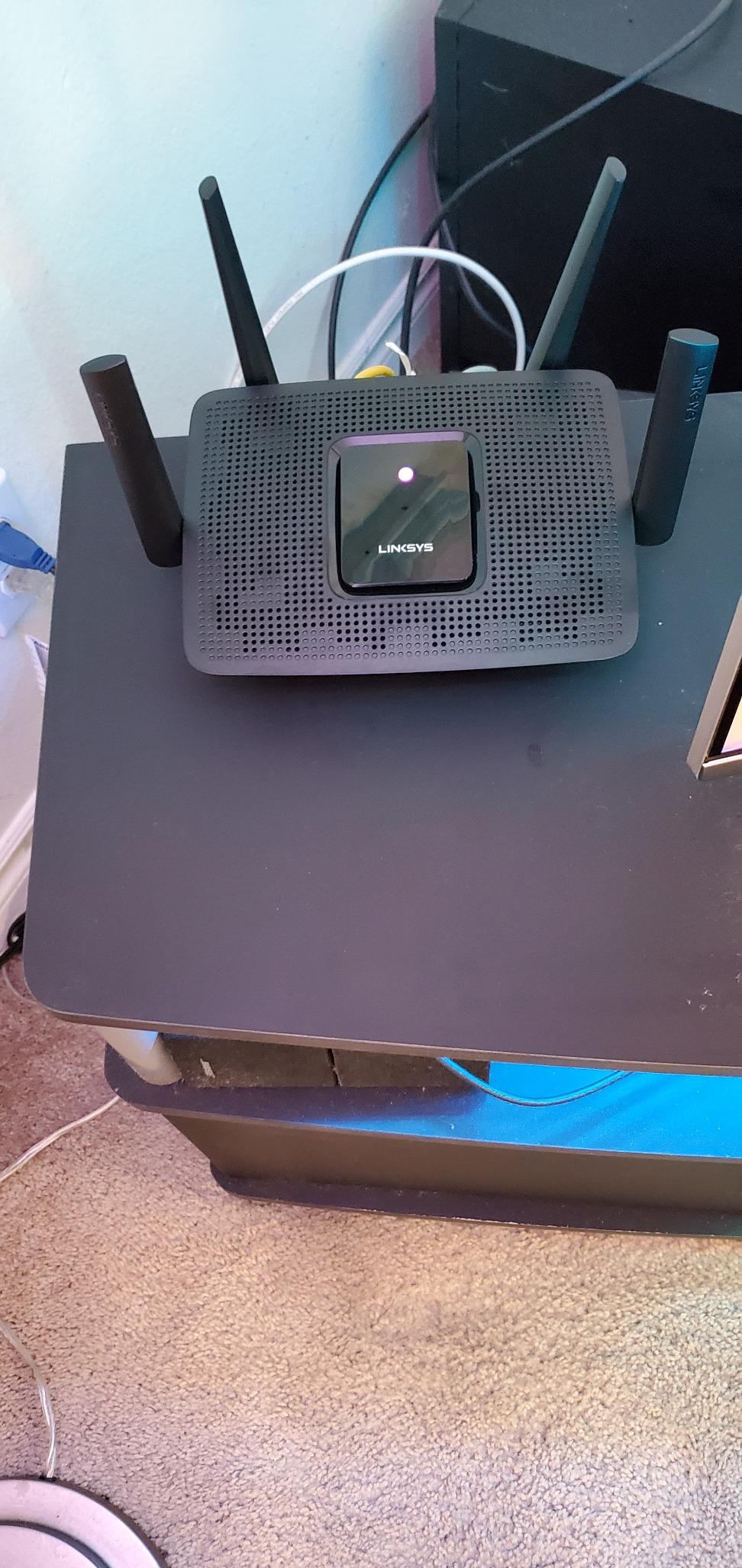Linksys Mesh Wifi 5 Router, Tri-Band, 2,000 Sq. ft Coverage, Supports Guest WiFi, Parent Control, 20+ Devices, Speeds up to (AC2200) 2.2Gbps - MR8300 customer photo 1