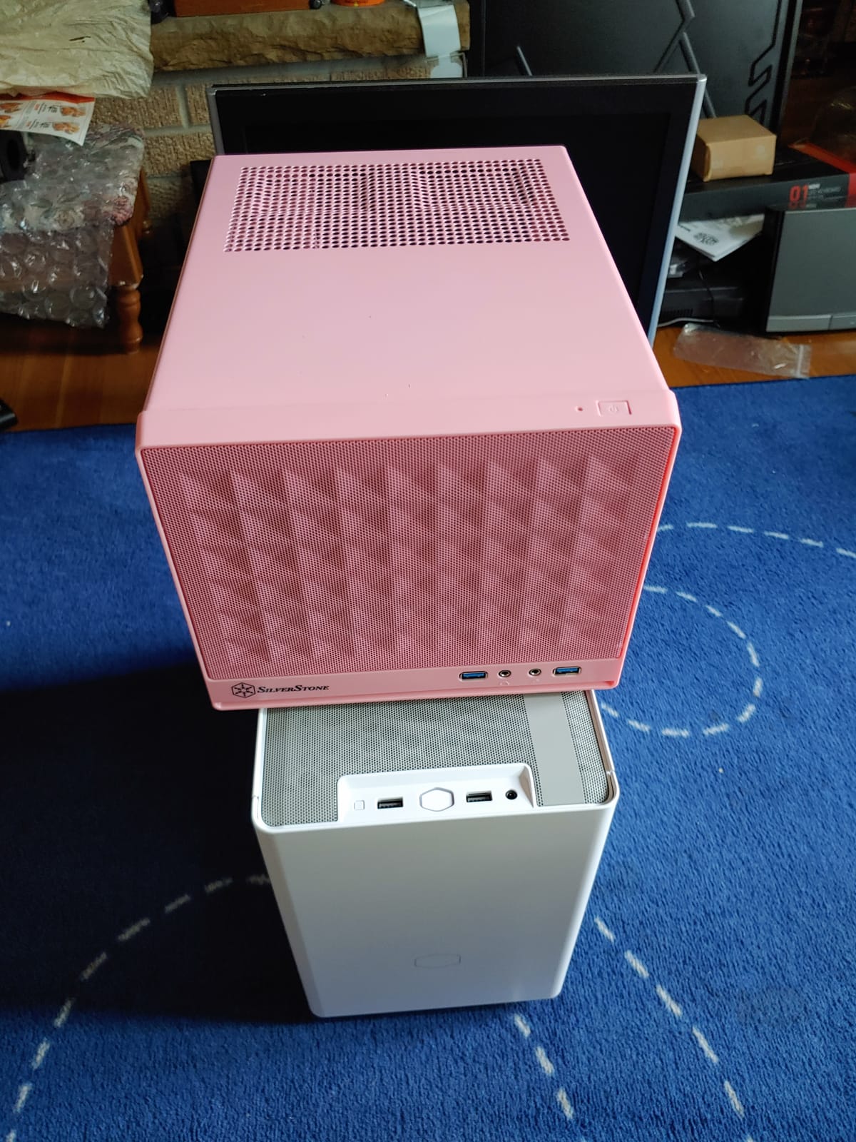 Silverstone Technology Ultra Small Form Factor Computer Case Mini-ITX SG13P customer photo 2