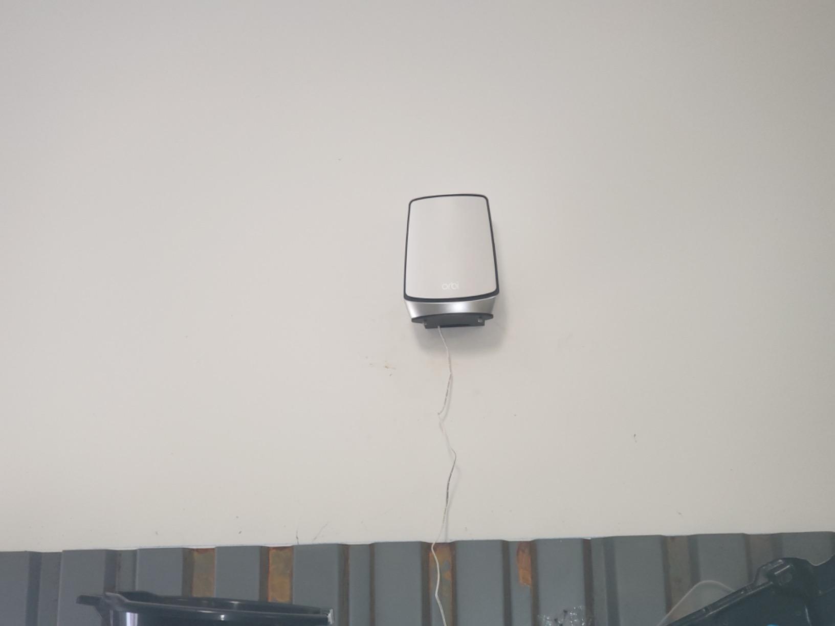 NETGEAR Orbi Whole Home Tri-Band WiFi 6 Mesh Network System (RBK852) - Router with 1 Satellite Extender - Security Features - Coverage Up to 5,000 sq. ft., 100 Devices - AX6000 (Up to 6Gbps) customer photo 1