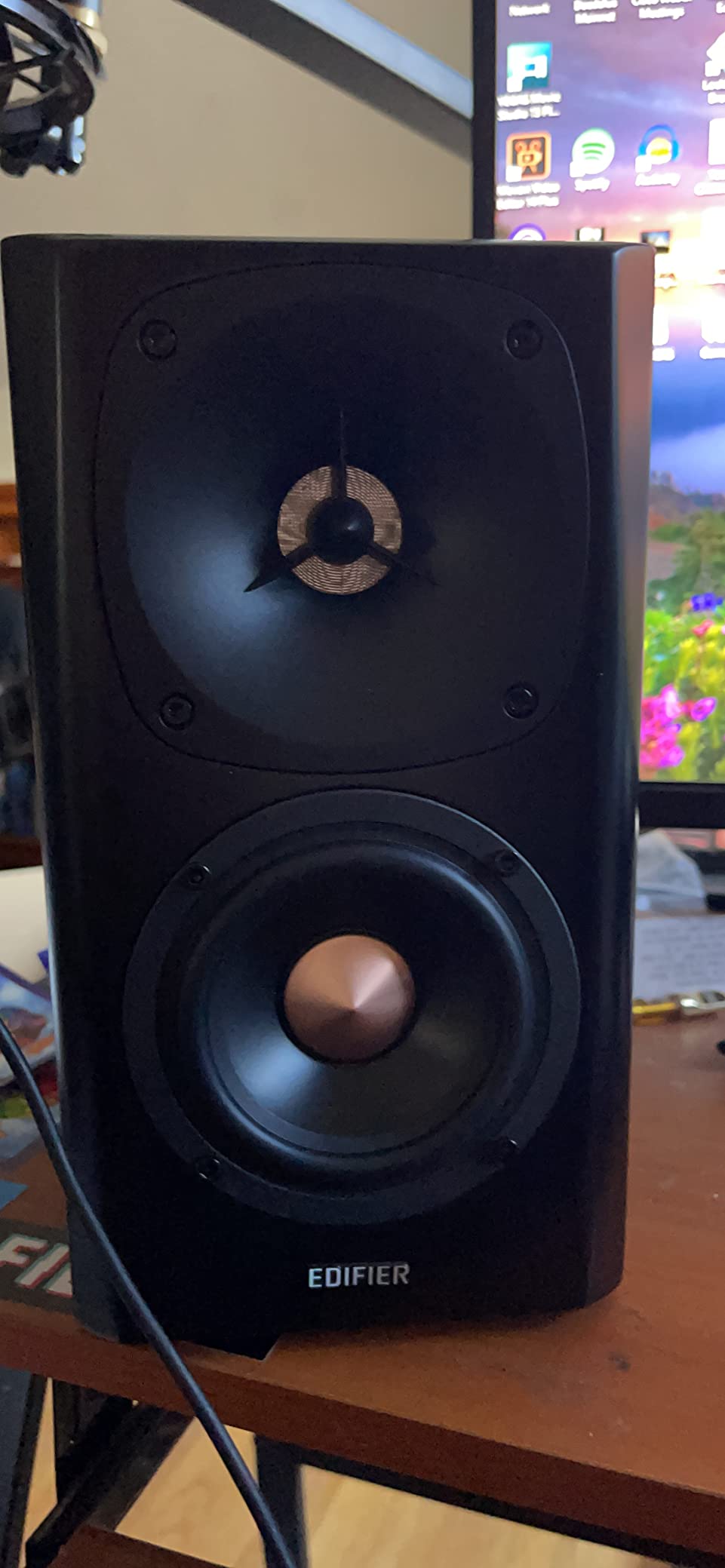 Edifier S360DB Bluetooth Bookshelf Speaker with Subwoofer, Wireless Speakers with 155W RMS Output customer photo 2