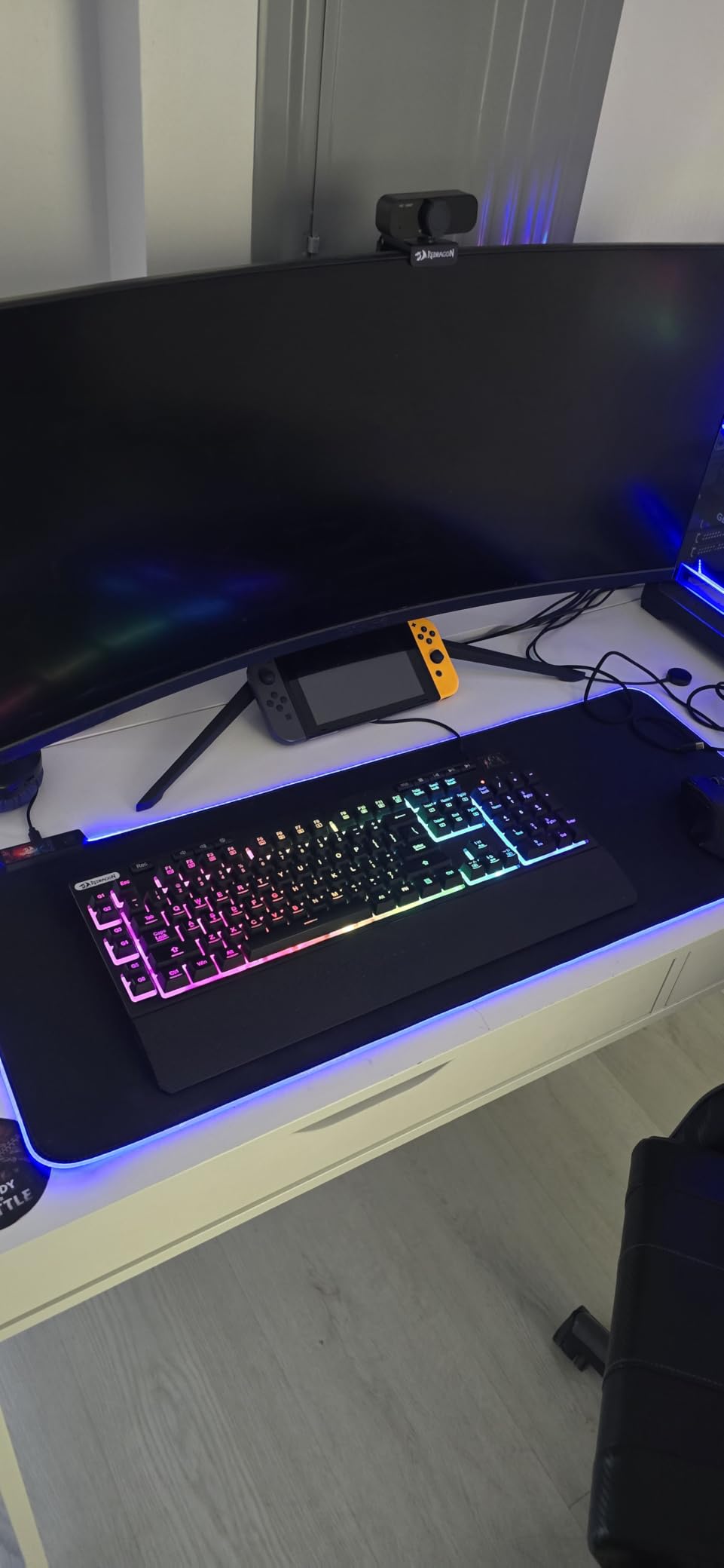 Redragon K512 Shiva RGB Backlit Membrane Gaming Keyboard with Multimedia Keys, Linear Mechanical-Feel Switch, 6 Extra On-Board Macro Keys, Dedicated Media Control, Detachable Wrist Rest customer photo 2