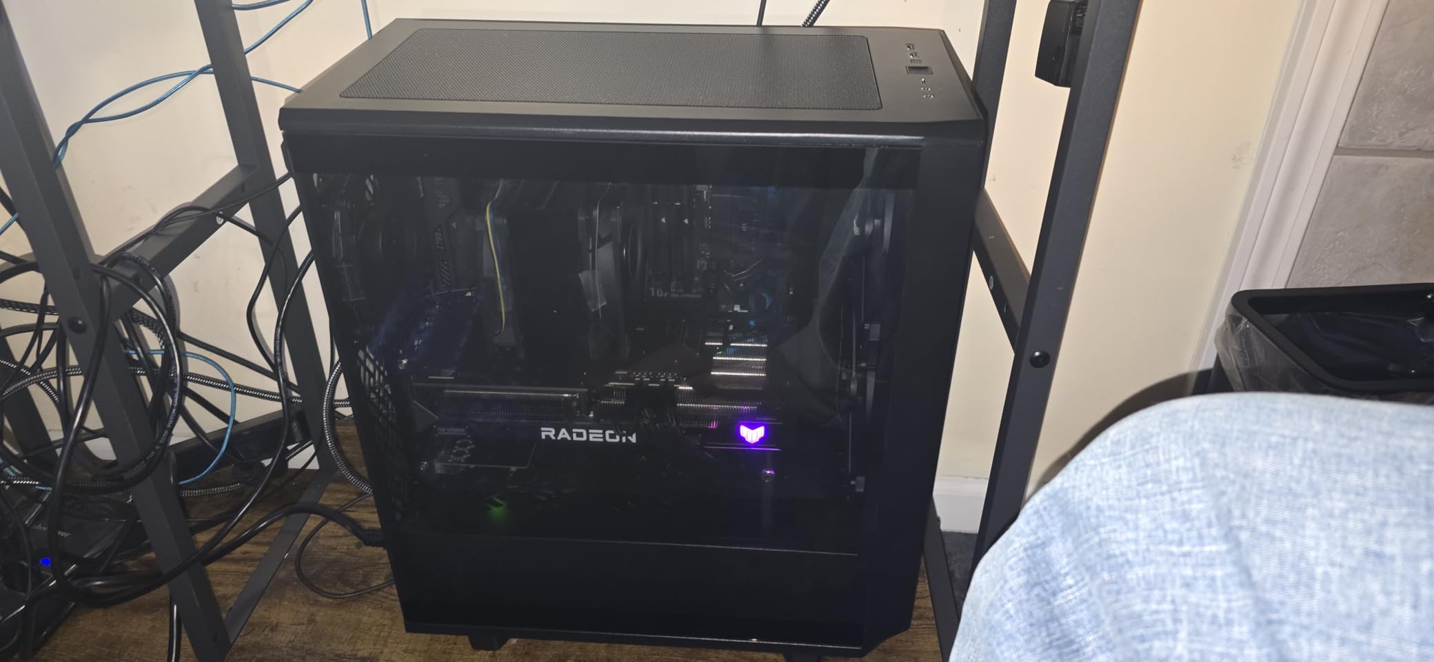 Fractal Design Meshify 2 Compact Black ATX Flexible High-Airflow Light Tinted Tempered Glass Window Mid Tower Computer Case customer photo 2