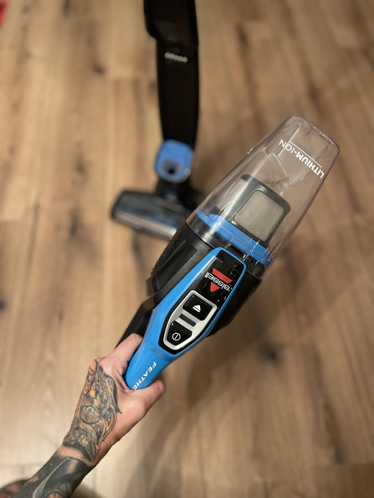 Bissell, 3061 Featherweight Cordless Stick Vacuum, Self-Standing, Electric Blue, Black customer photo 1