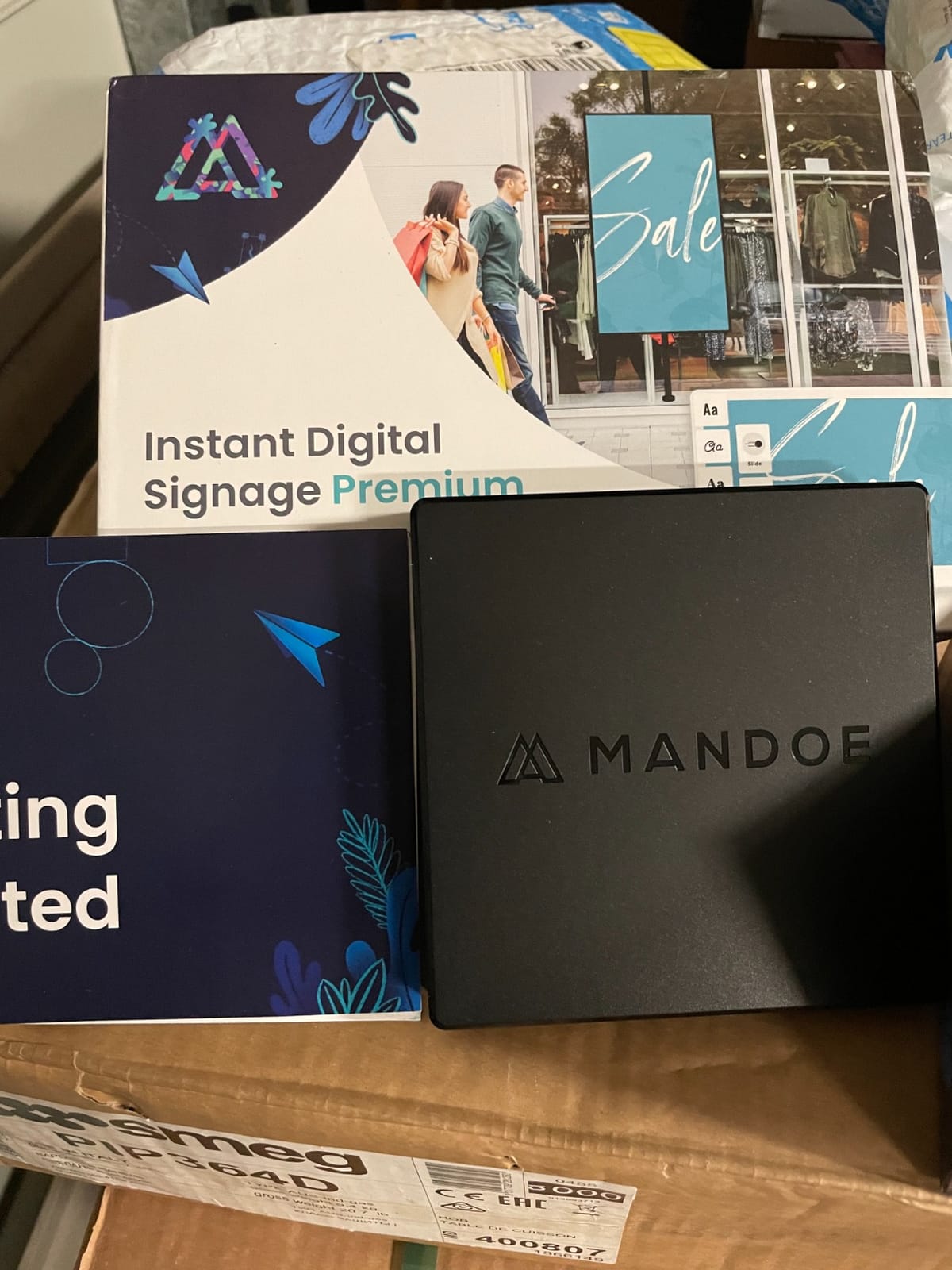 Mandoe Premium Digital Signage Displays - Digital Signage Player for Digital Menu Board, Electronic Menu Board and Digital Message Board with Templates and Easy Setup customer photo 1