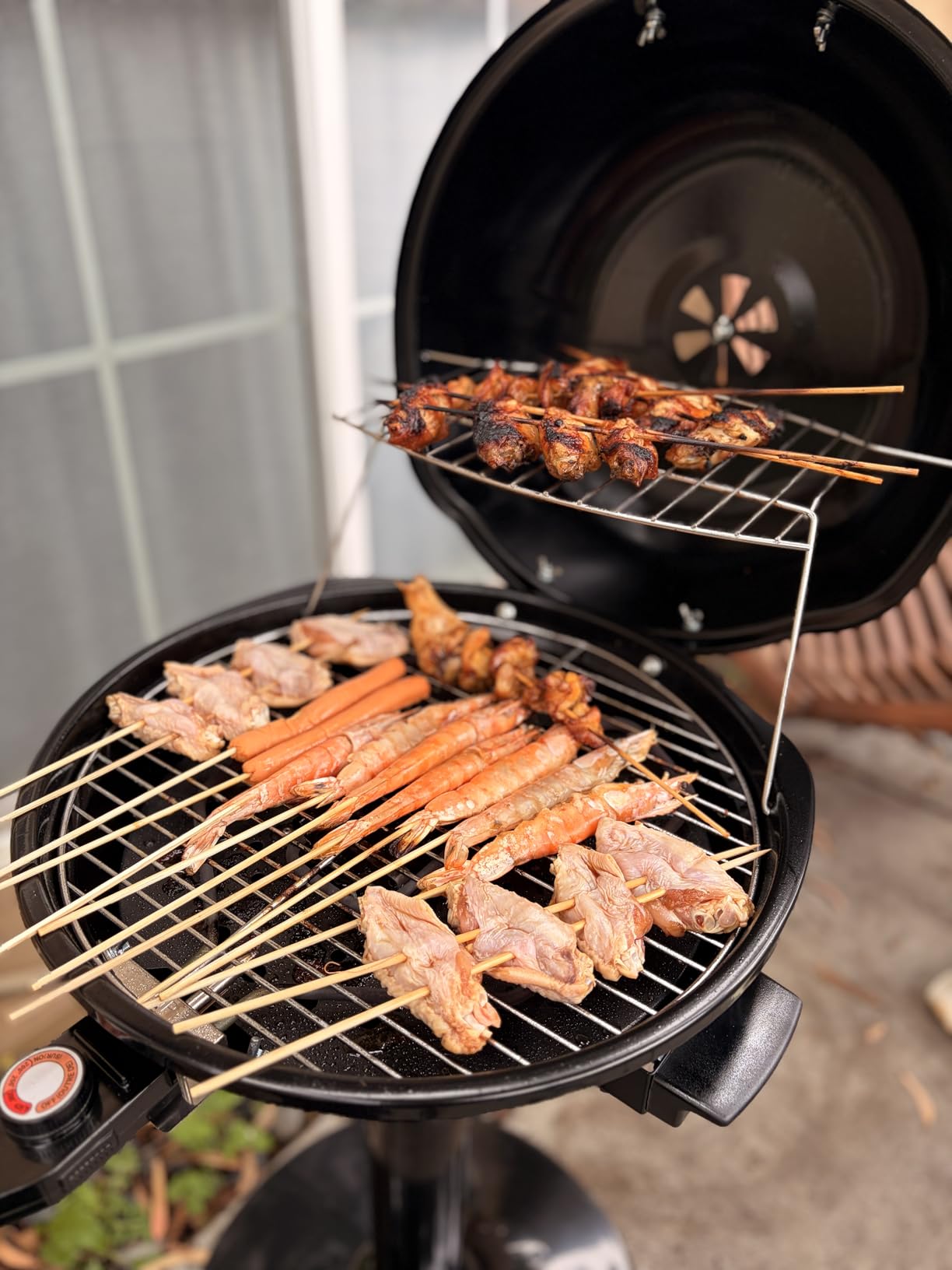 Electric BBQ Grill Techwood 15-Serving Indoor/Outdoor Electric Grill, Double Layer Design, Portable Removable Stand Grill, 1600W customer photo 1