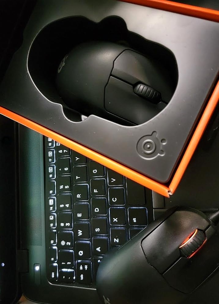 SteelSeries Esports FPS Gaming Mouse - Ultra Lightweight 69g - Prime Edition - 5 Programmable Buttons - 18K CPI TrueMove Pro Sensor - Magnetic Optical Switches - Customization - RGB Lighting - PC/Mac customer photo 2